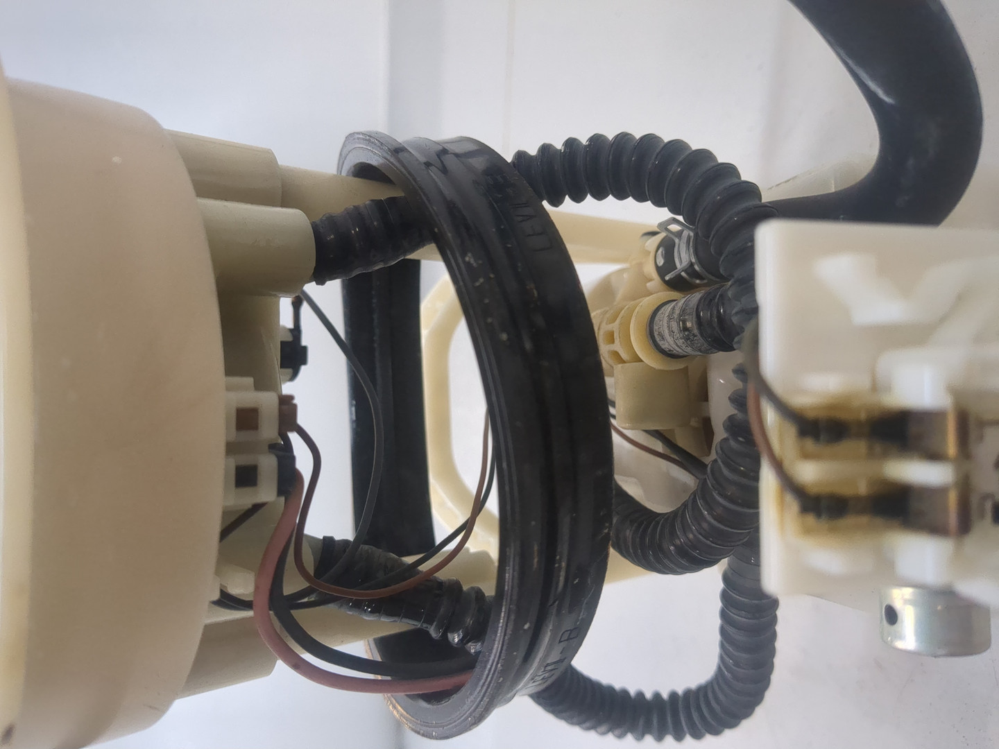 Насос топливный электрический