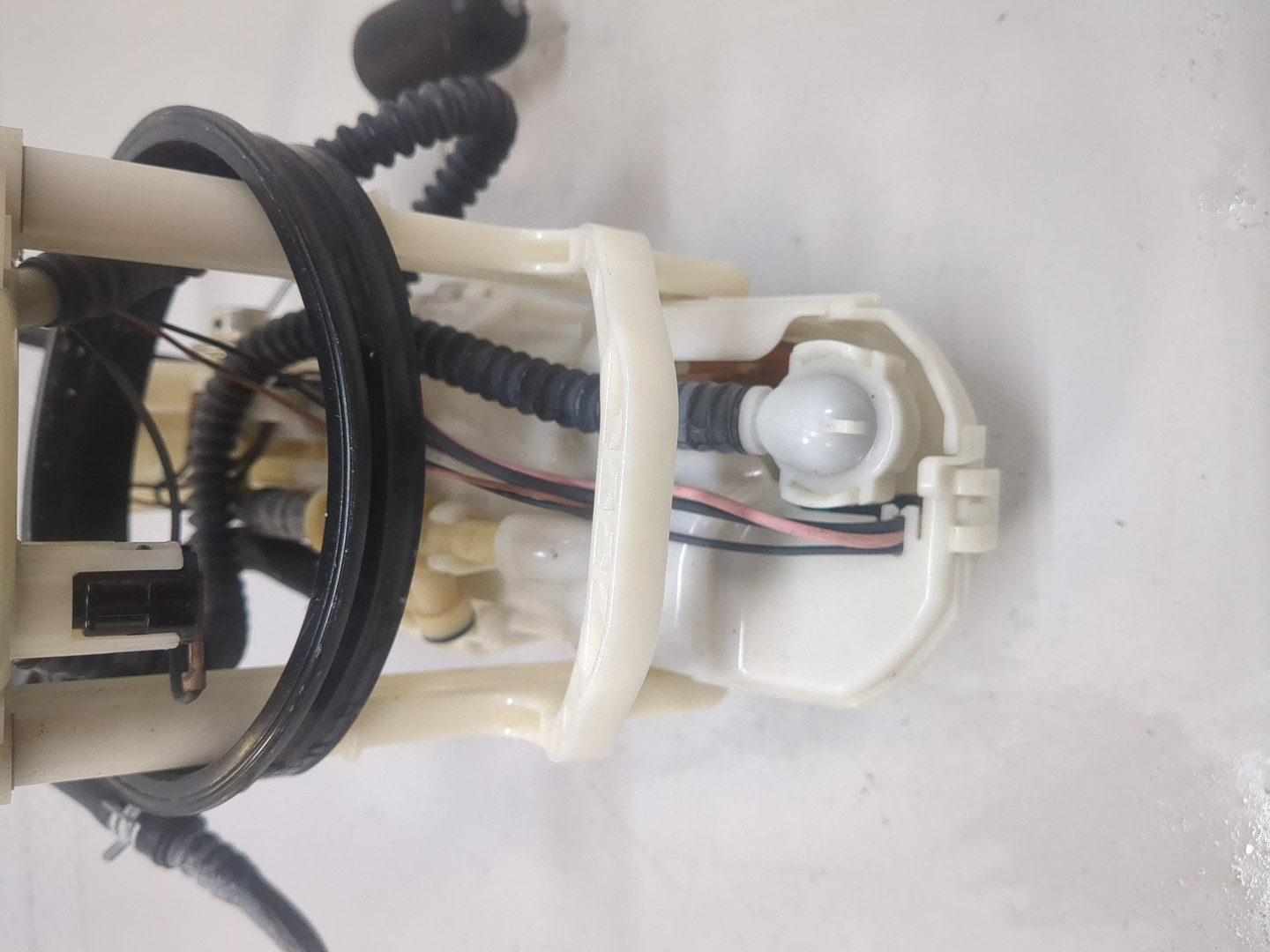 Насос топливный электрический