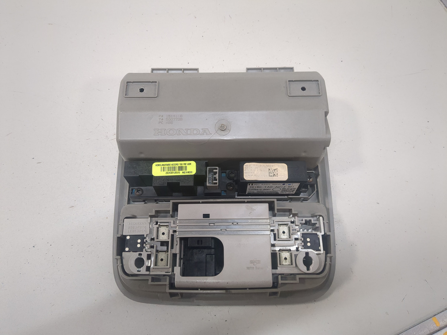 Плафон салонный