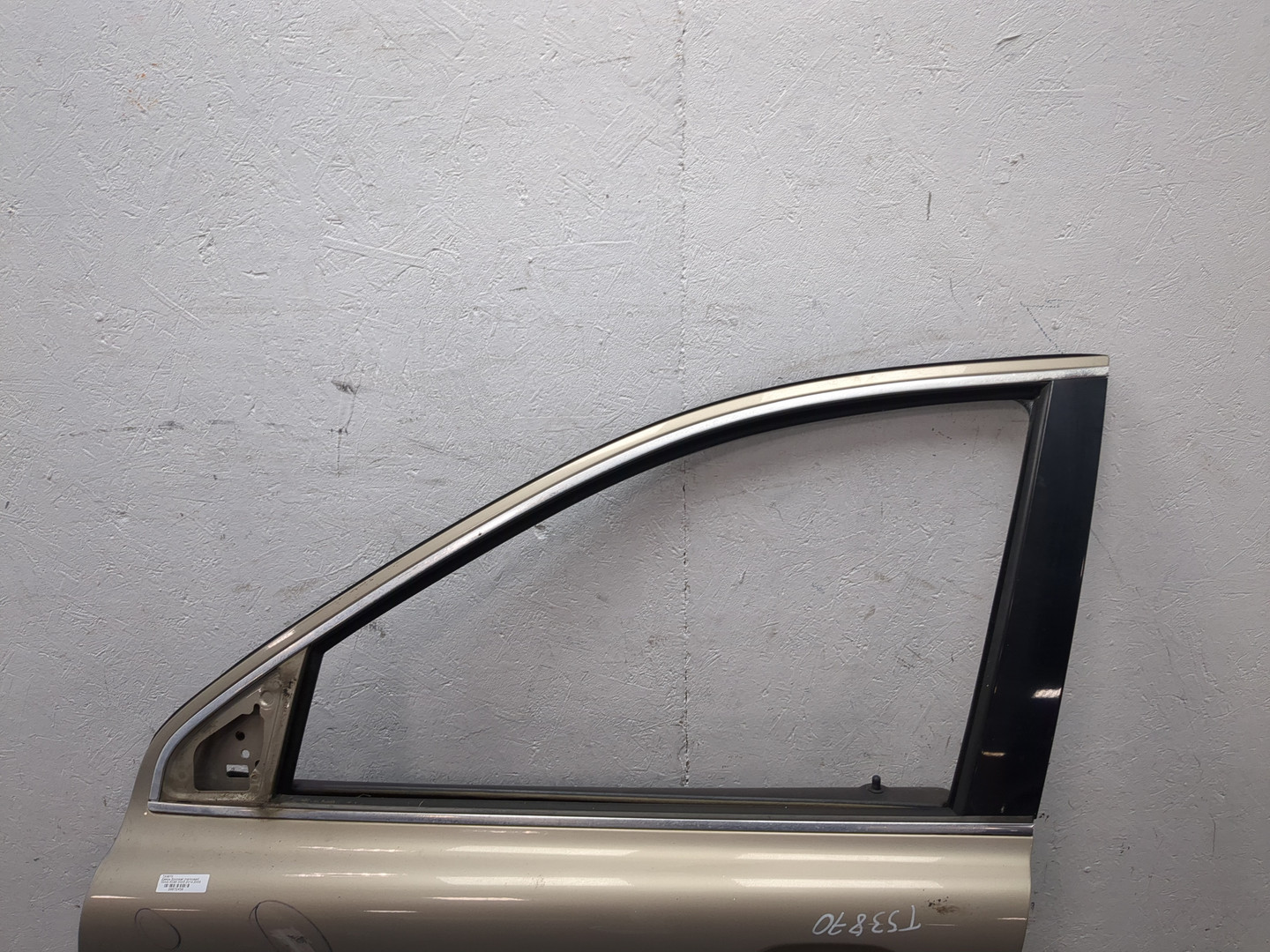 Дверь передняя левая