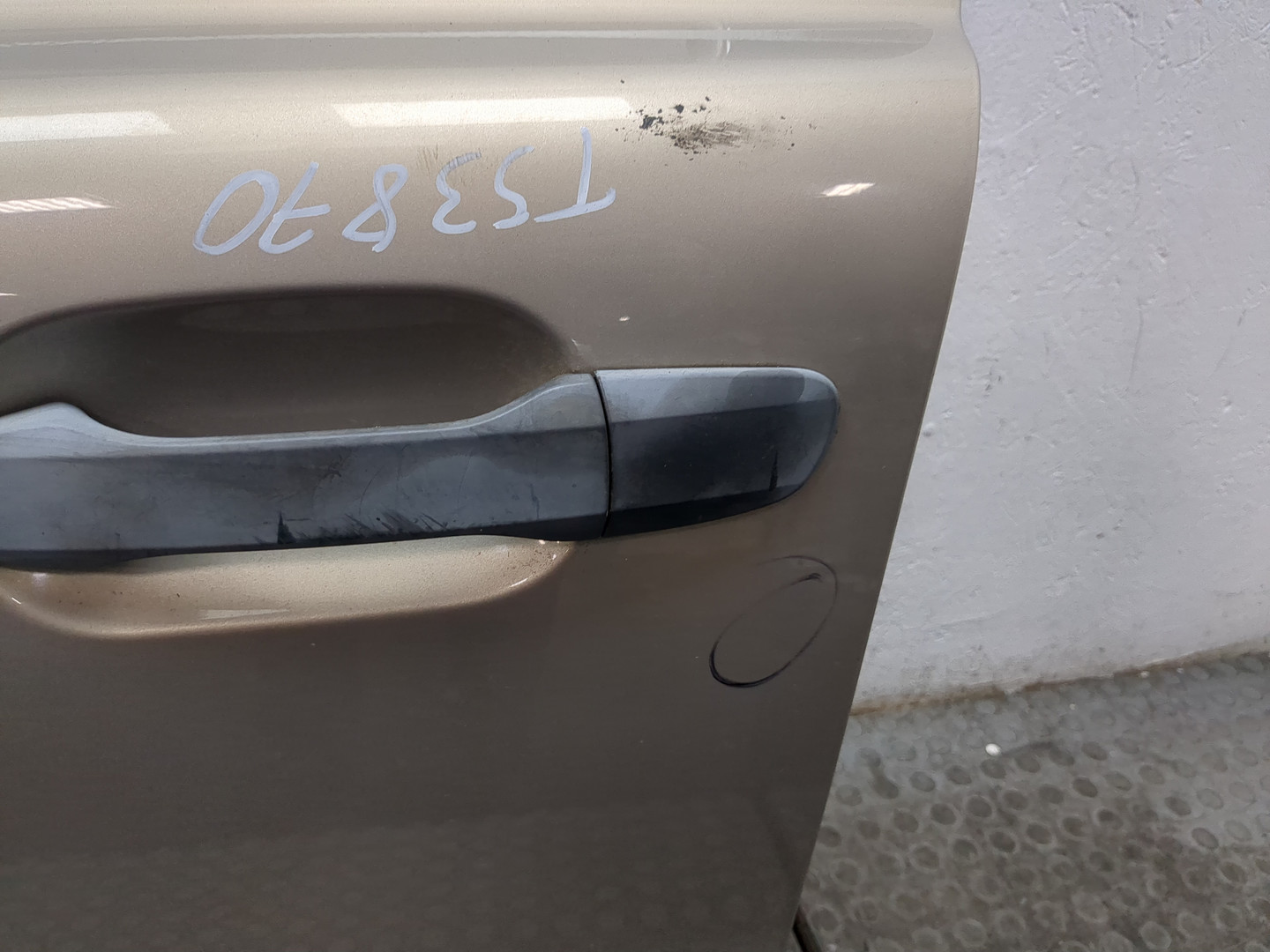 Дверь передняя левая