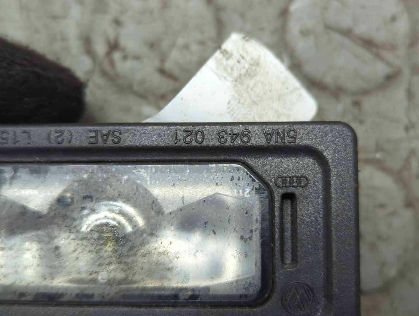 Фонарь подсветки номера