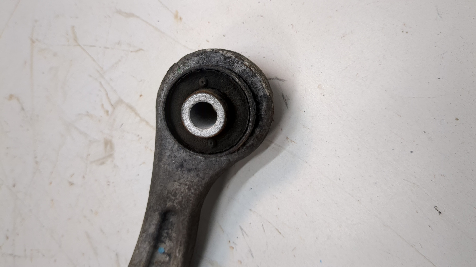 Рычаг задний