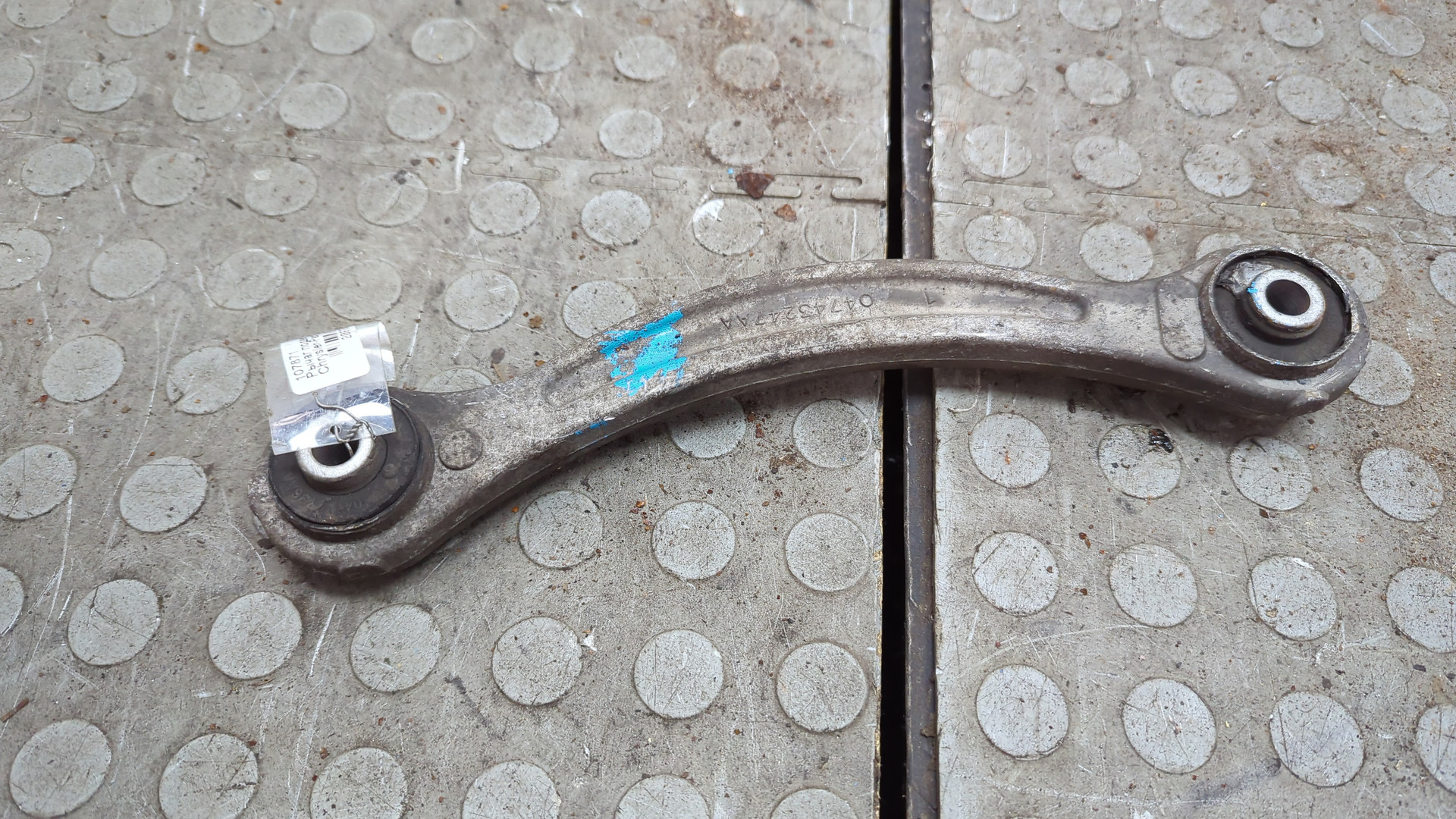 Рычаг задний