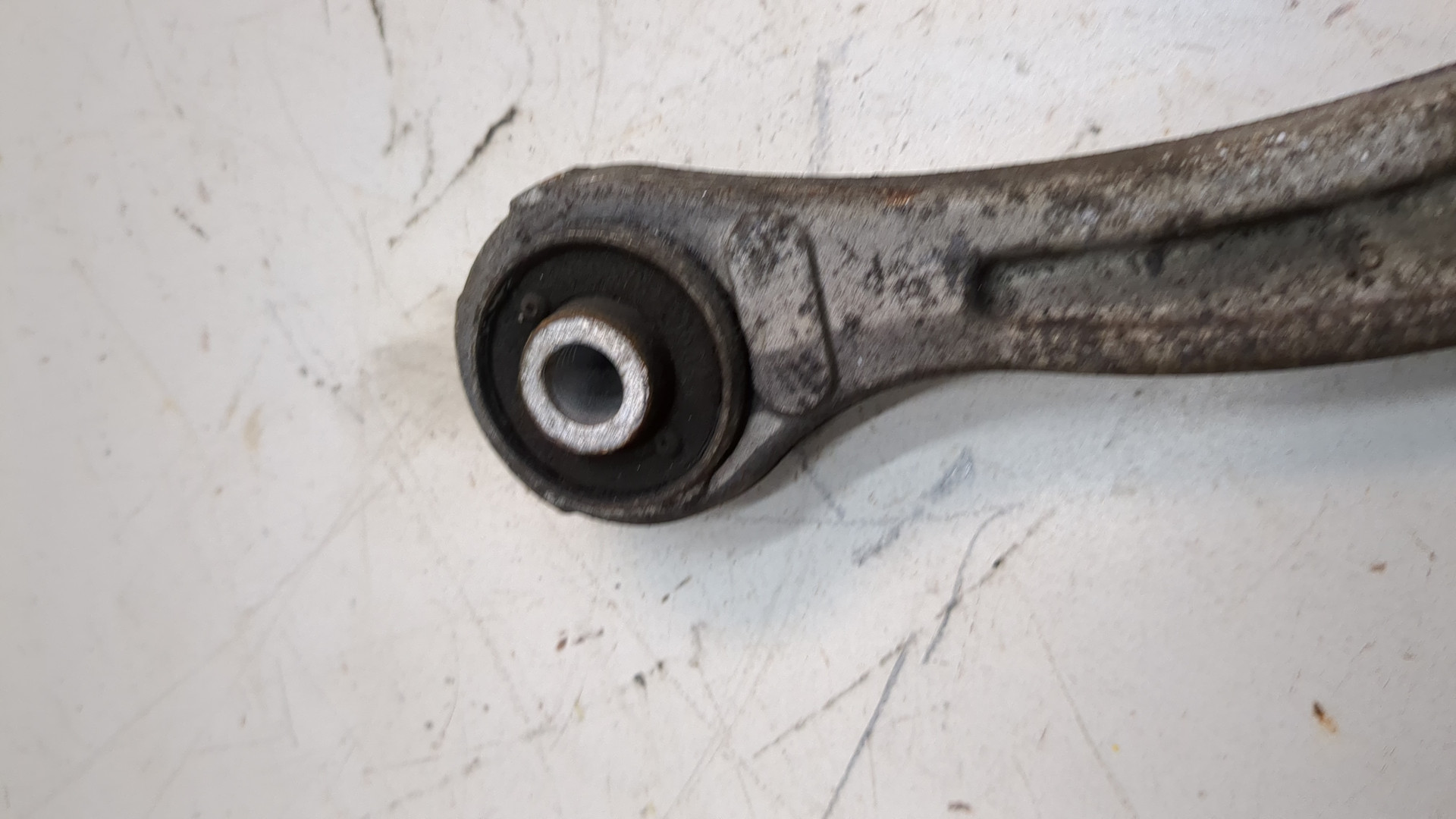 Рычаг задний