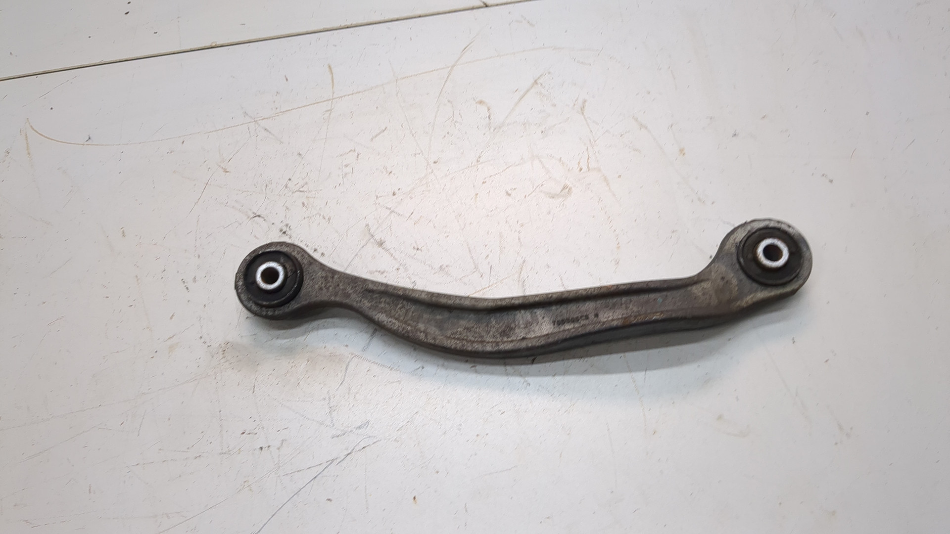 Рычаг задний правый