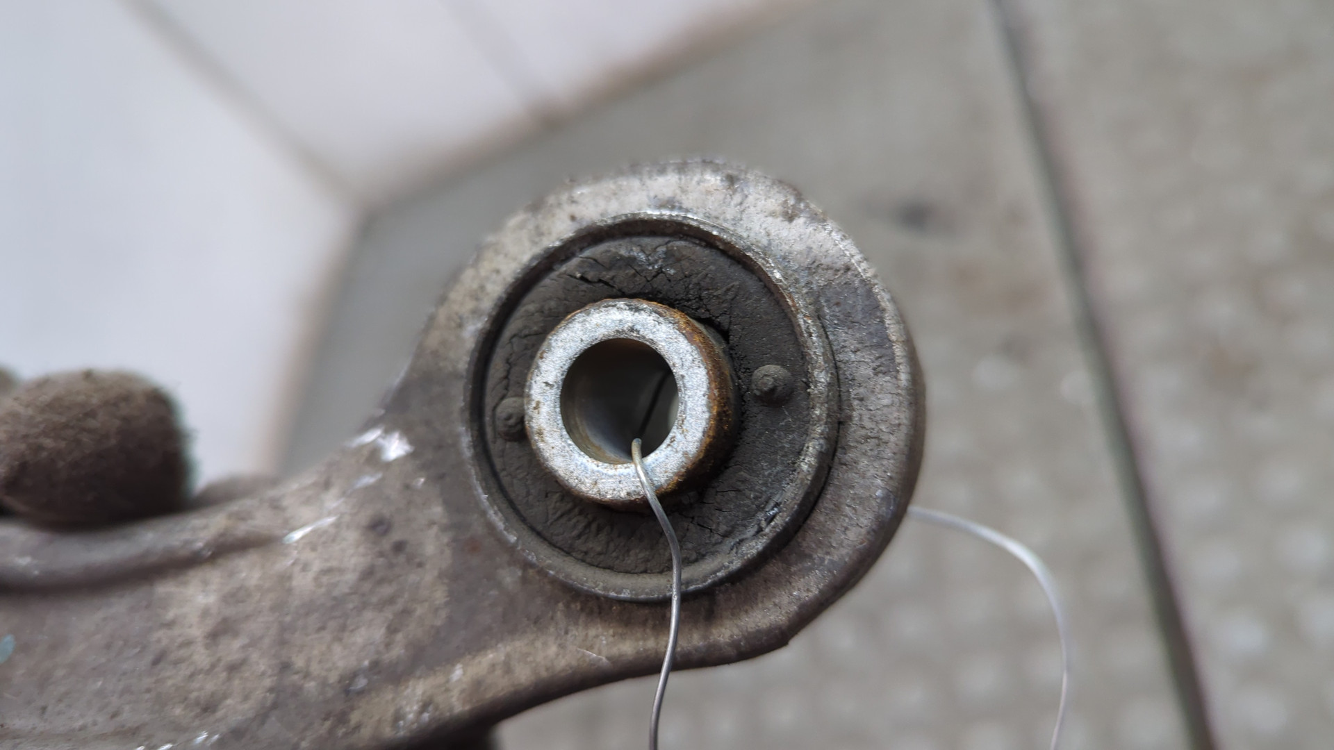 Рычаг задний правый