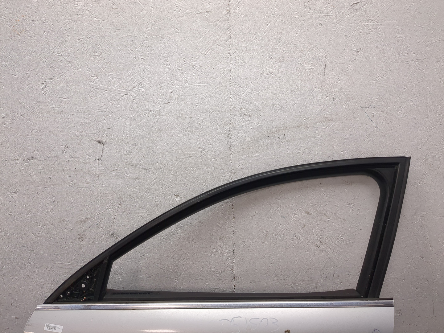 Дверь передняя левая