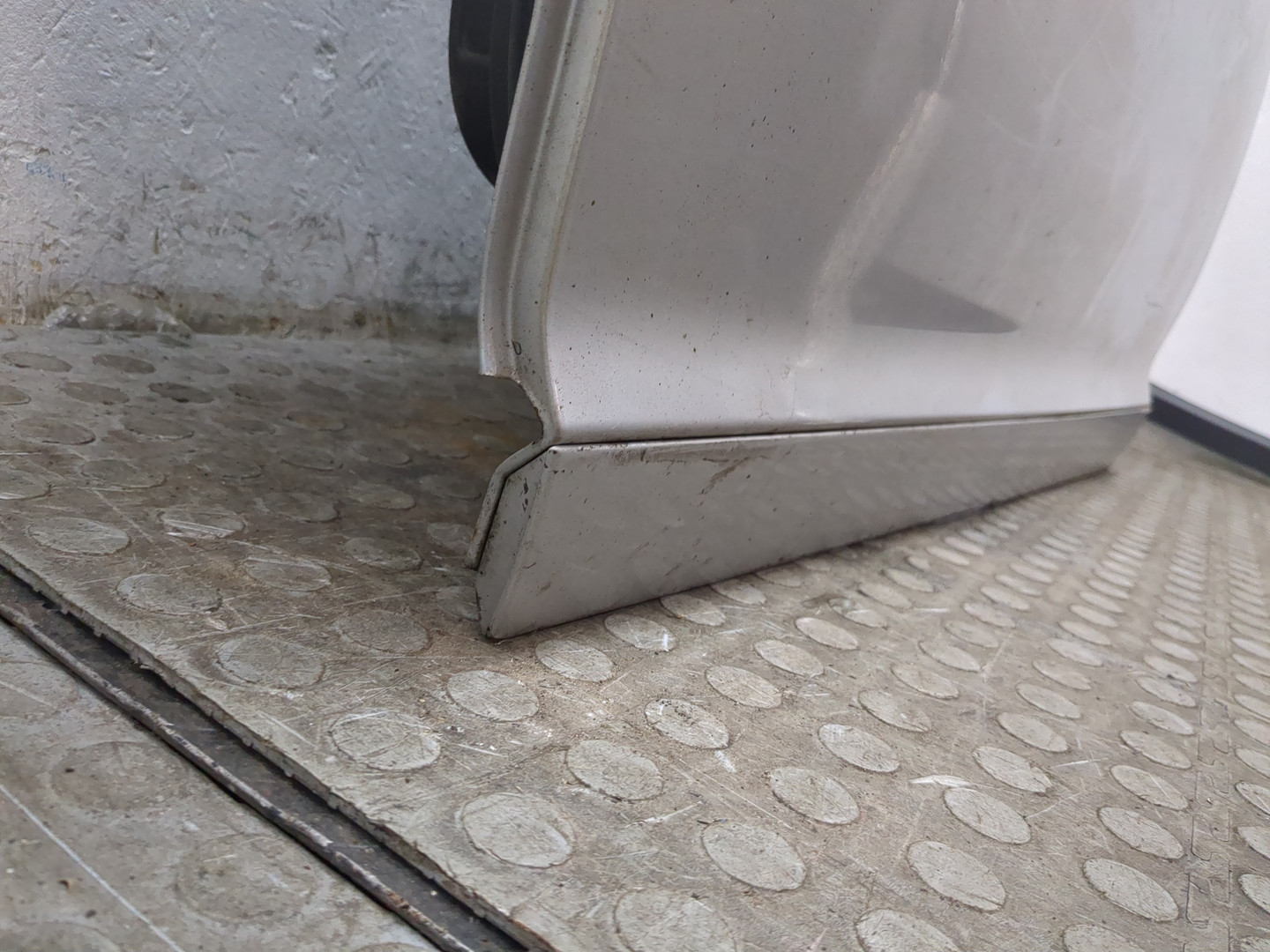 Дверь передняя левая