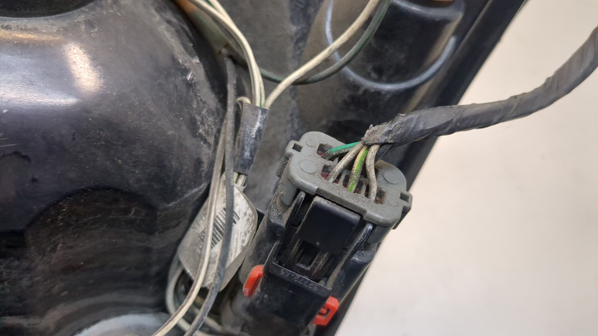 Фонарь задний левый