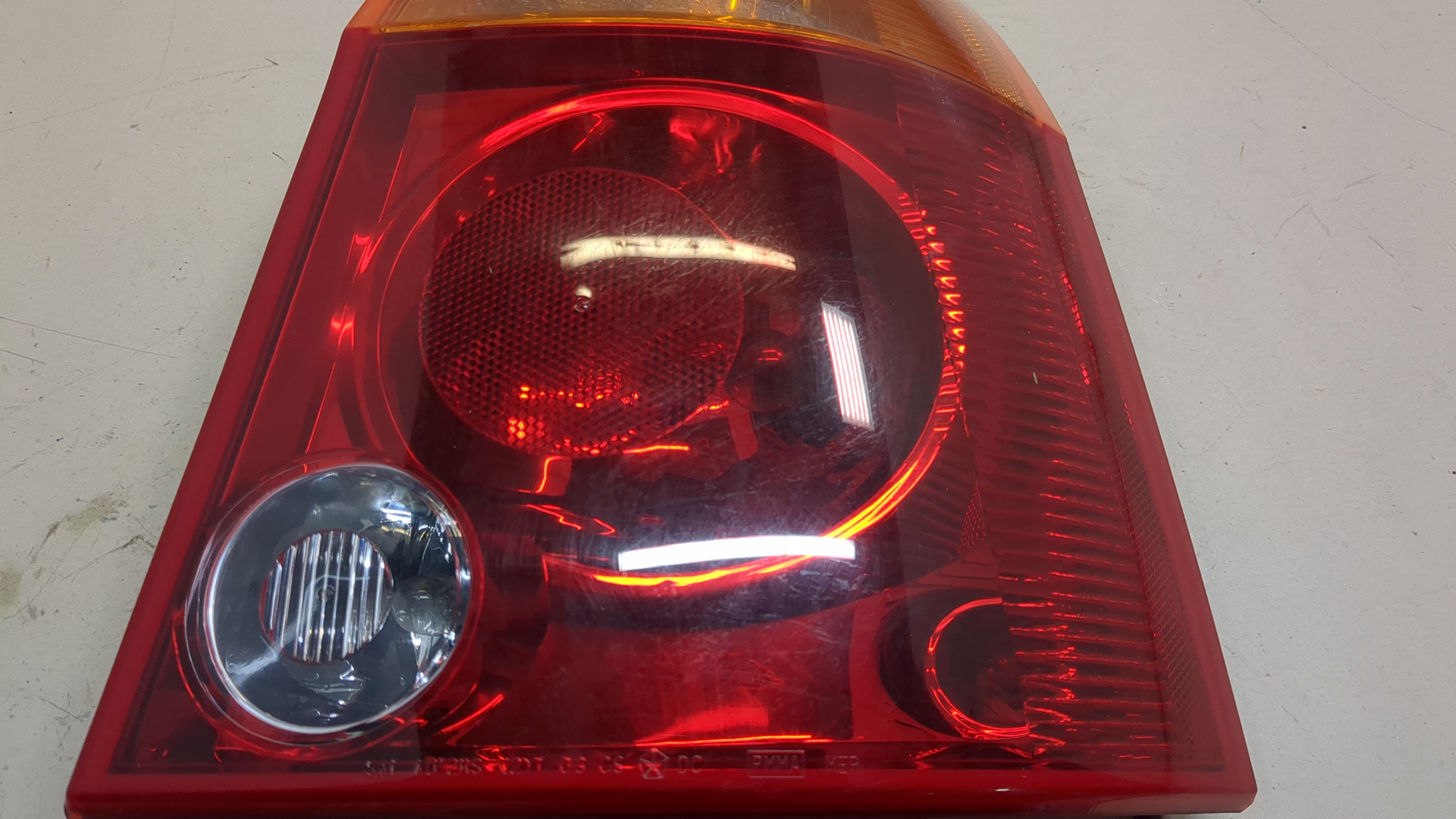 Фонарь задний правый