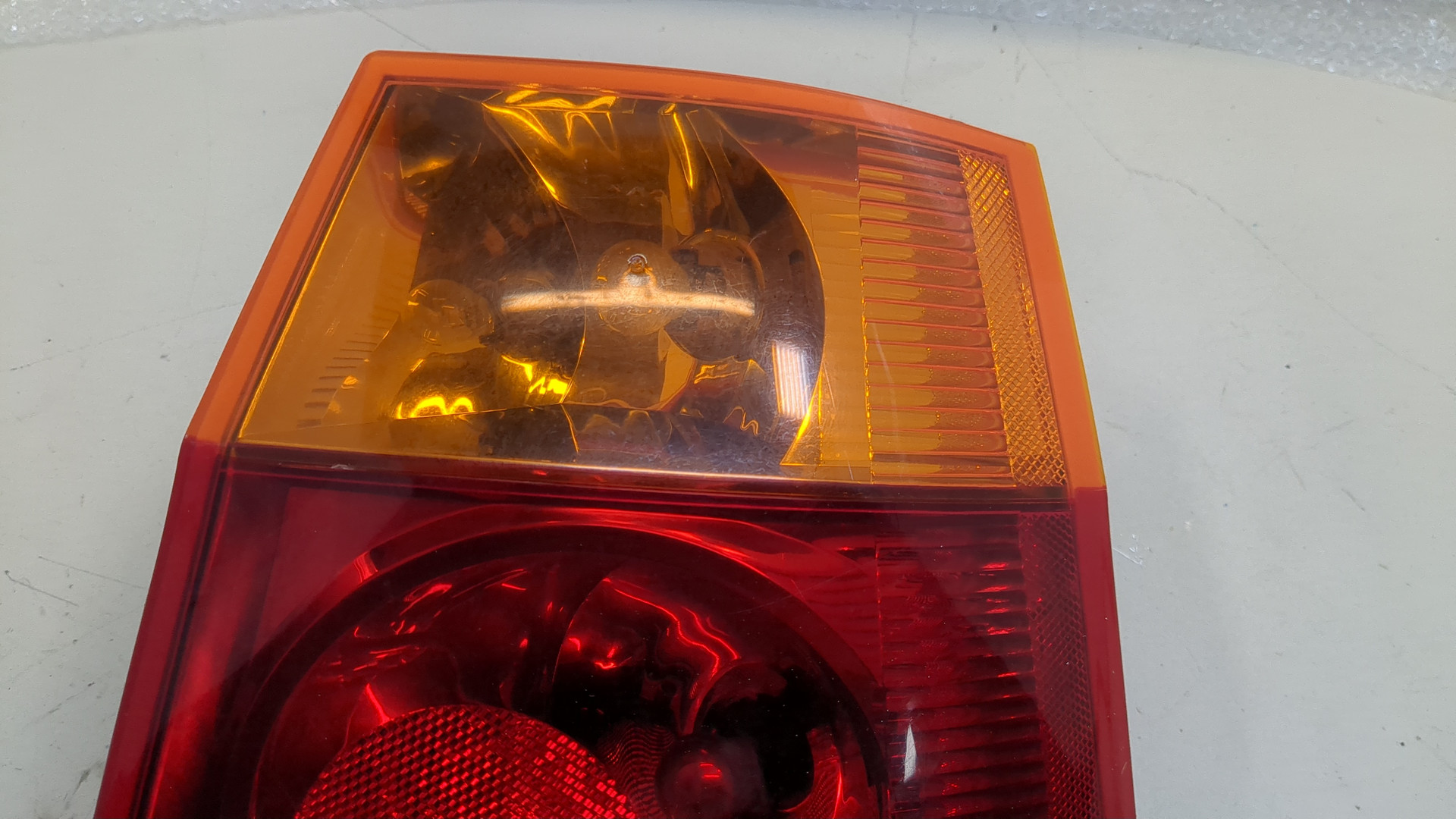 Фонарь задний правый