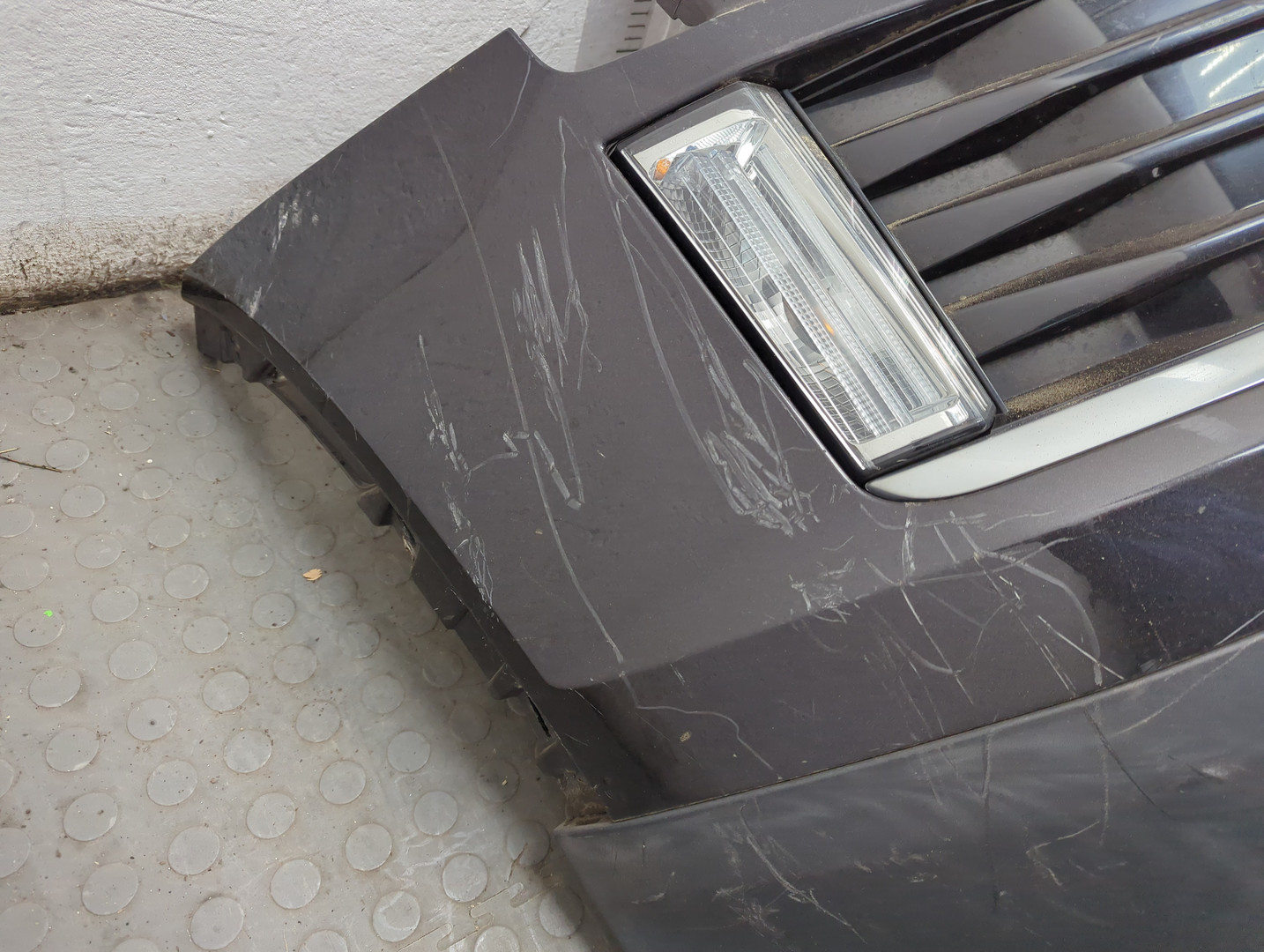 Бампер передний