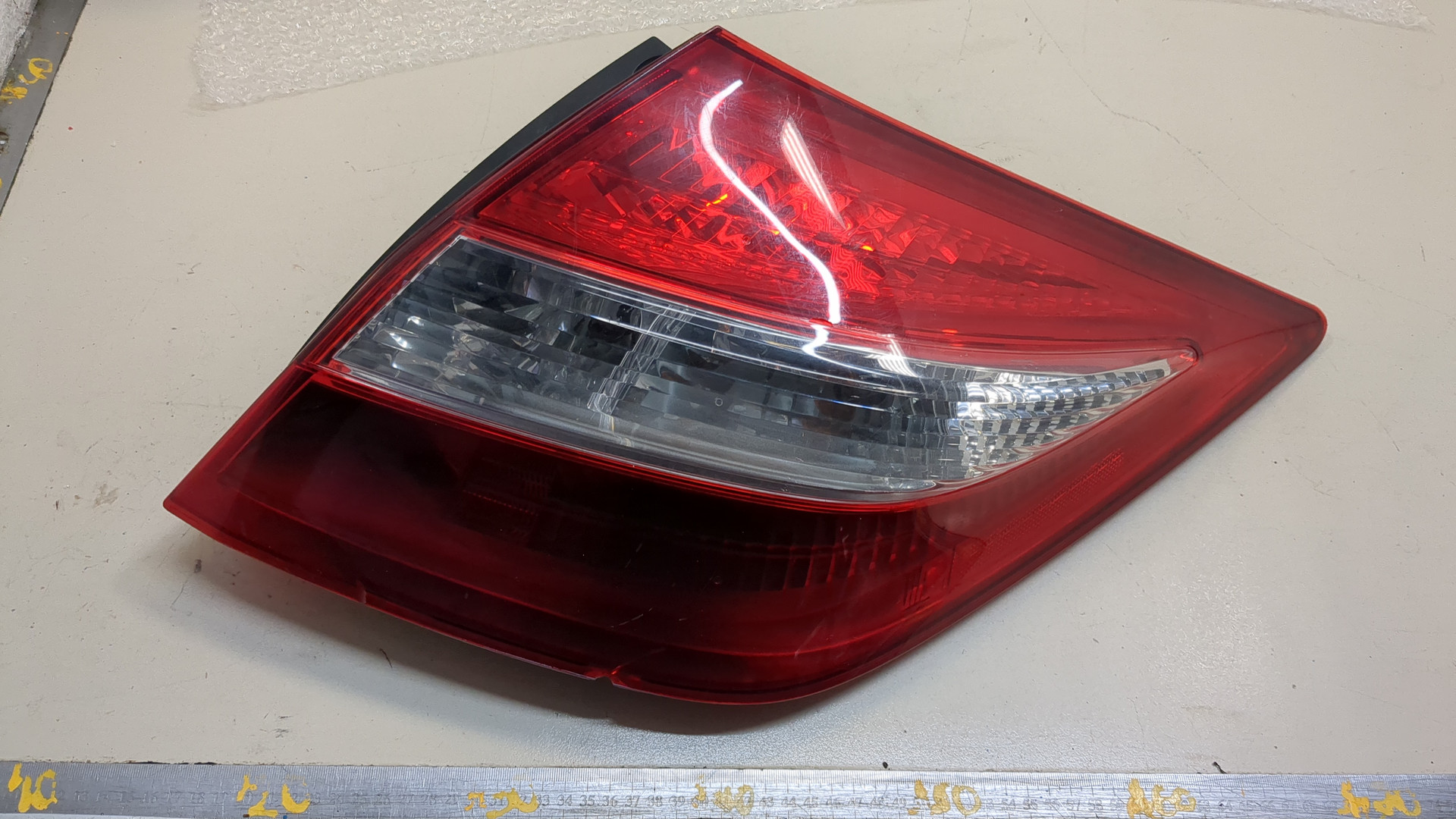 Фонарь задний правый