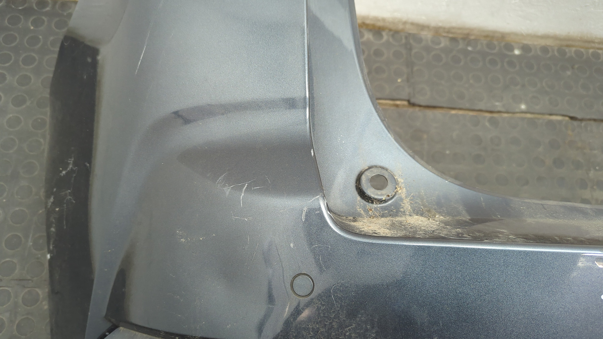 Бампер задний