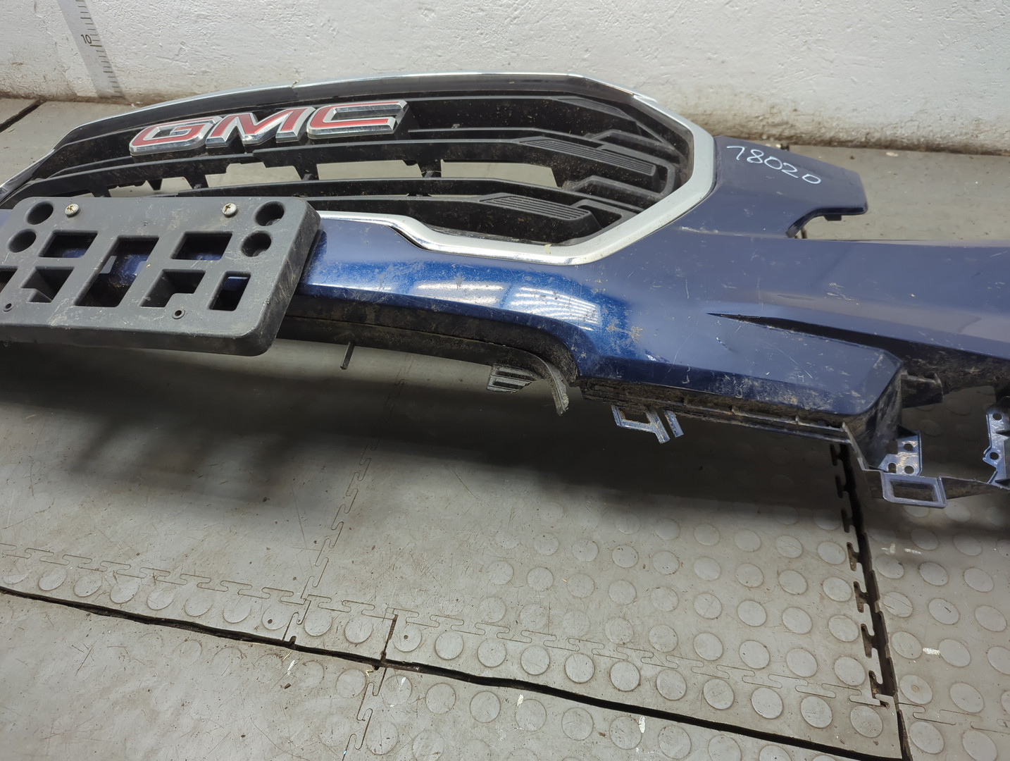 Бампер передний