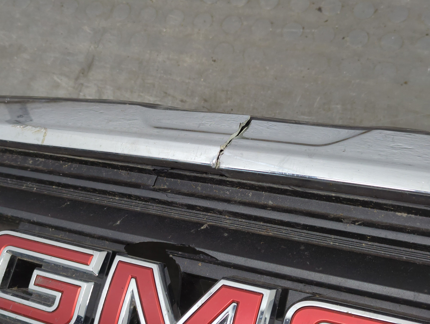 Бампер передний