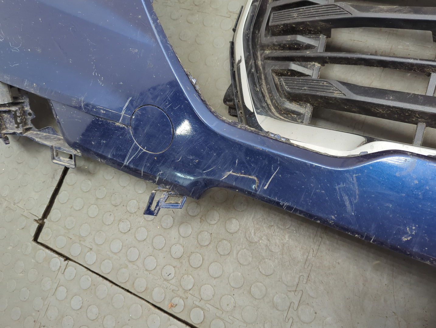 Бампер передний