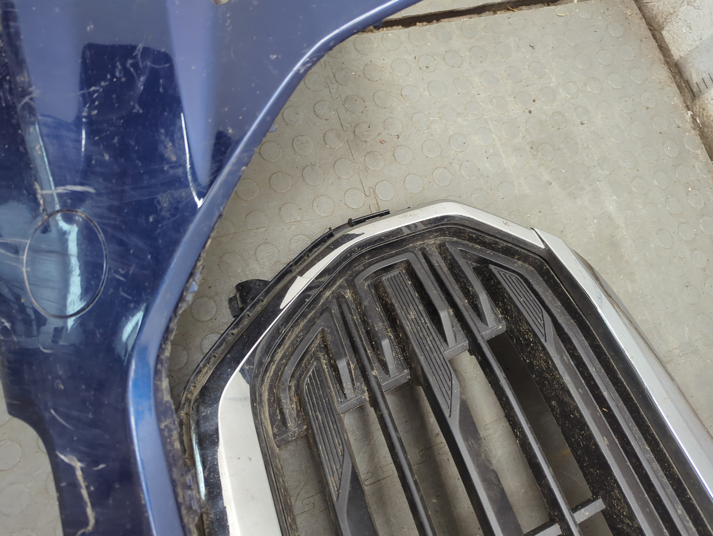 Бампер передний