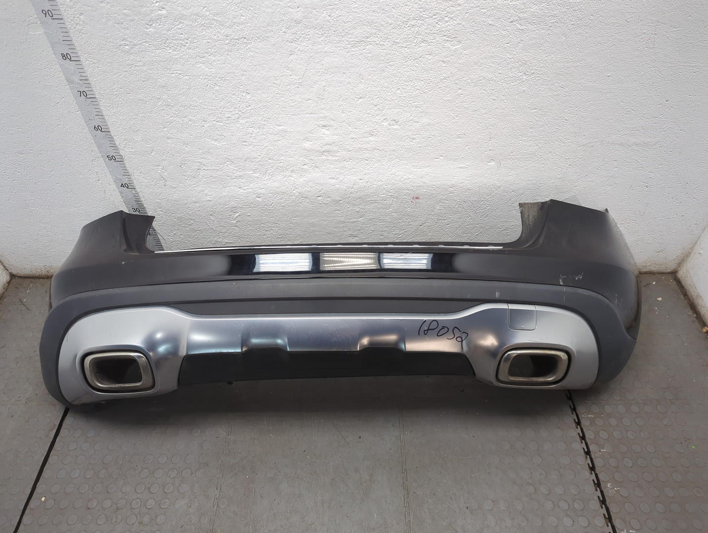 Бампер задний