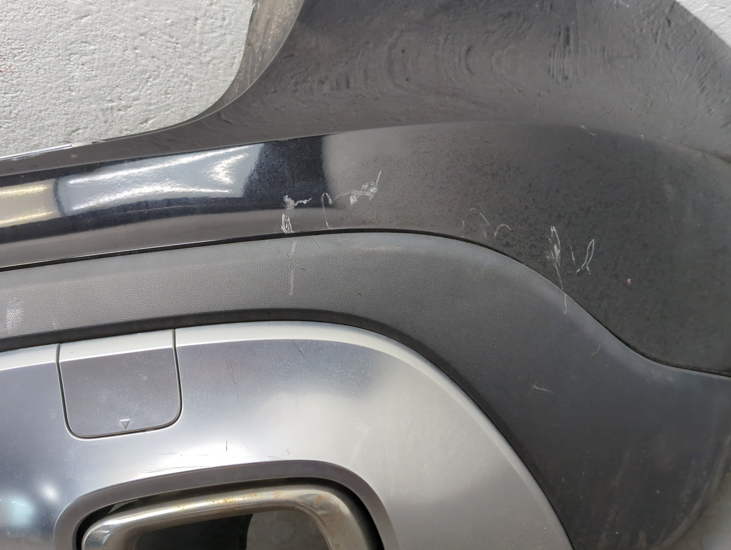 Бампер задний