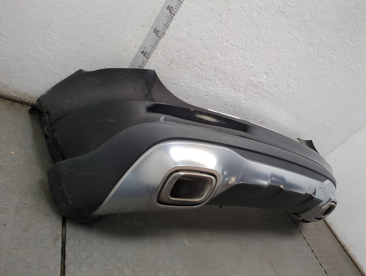 Бампер задний