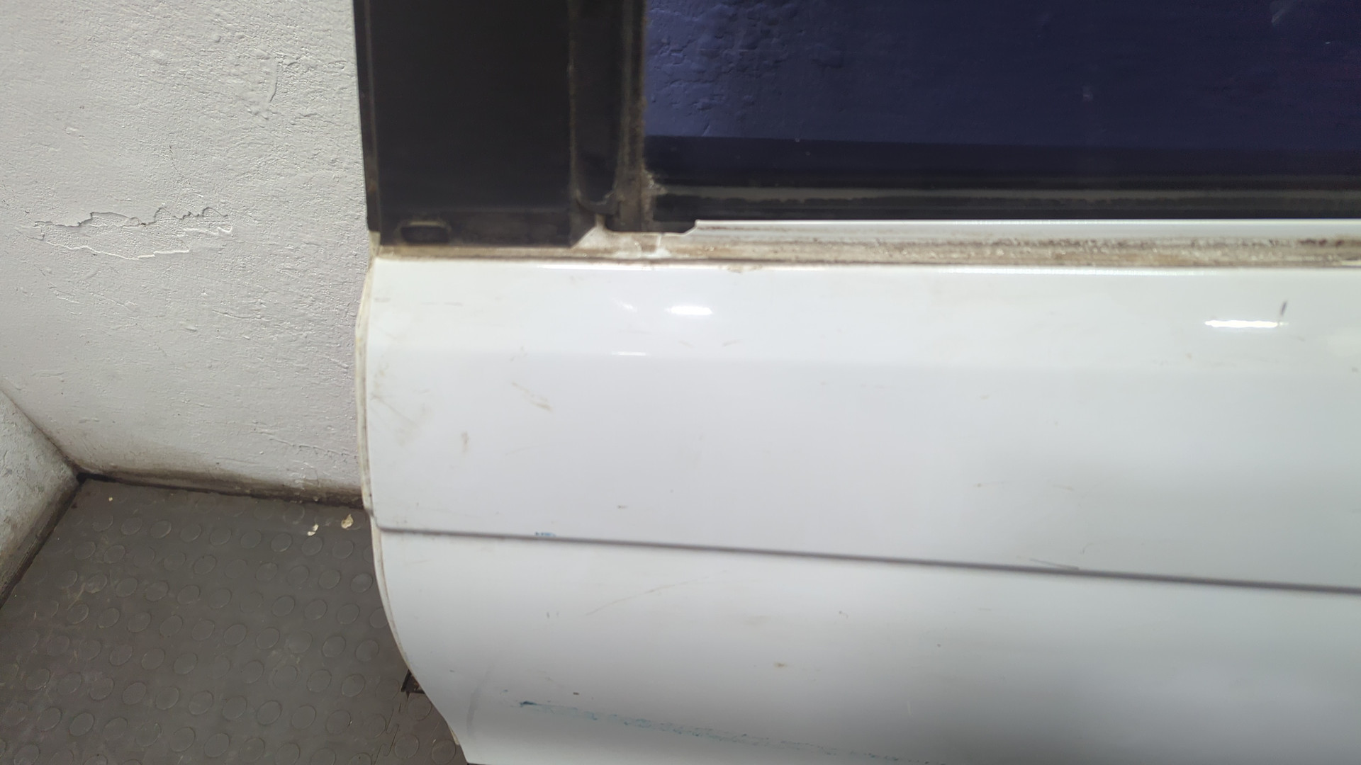 Дверь задняя левая