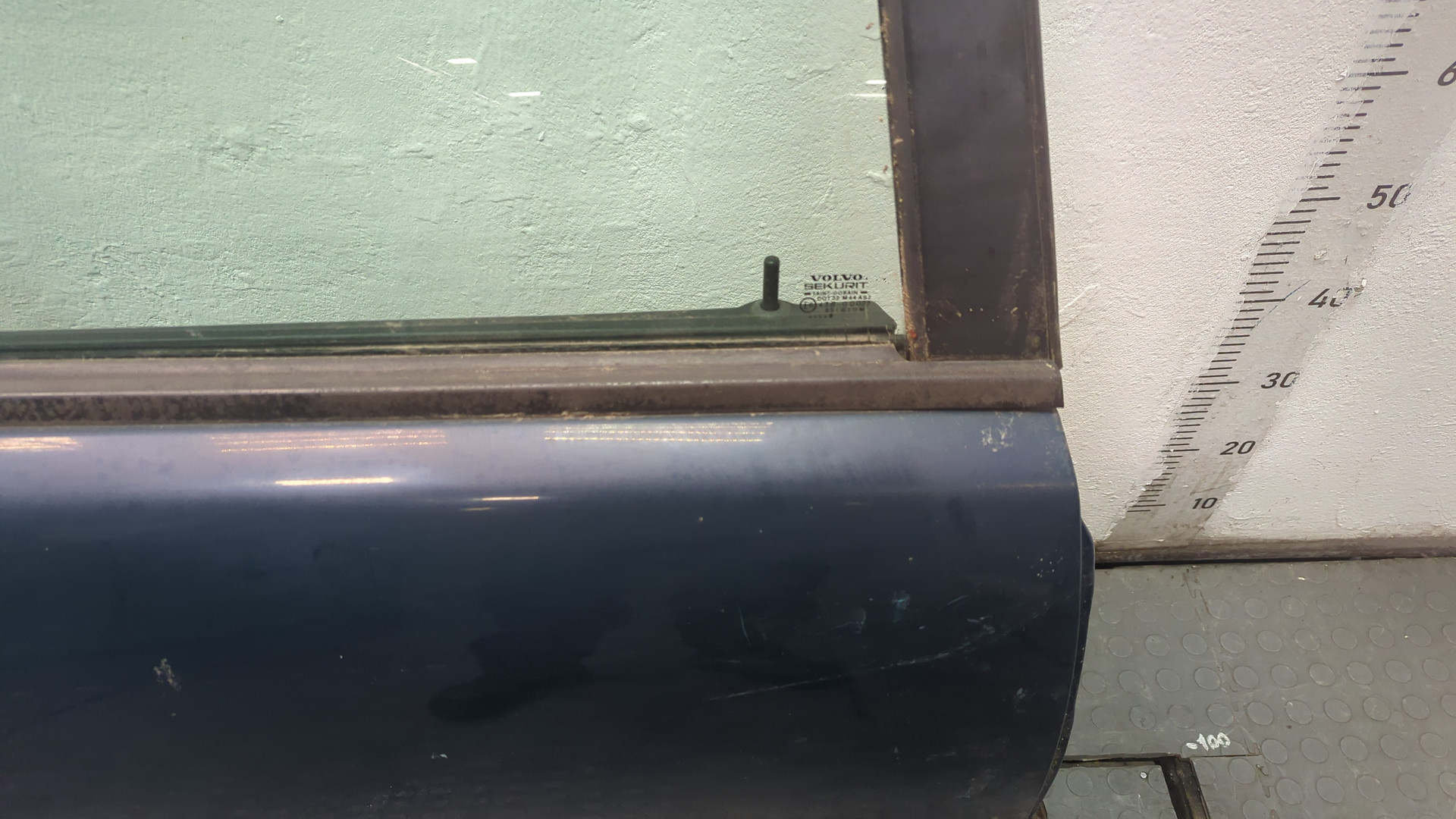 Дверь задняя правая