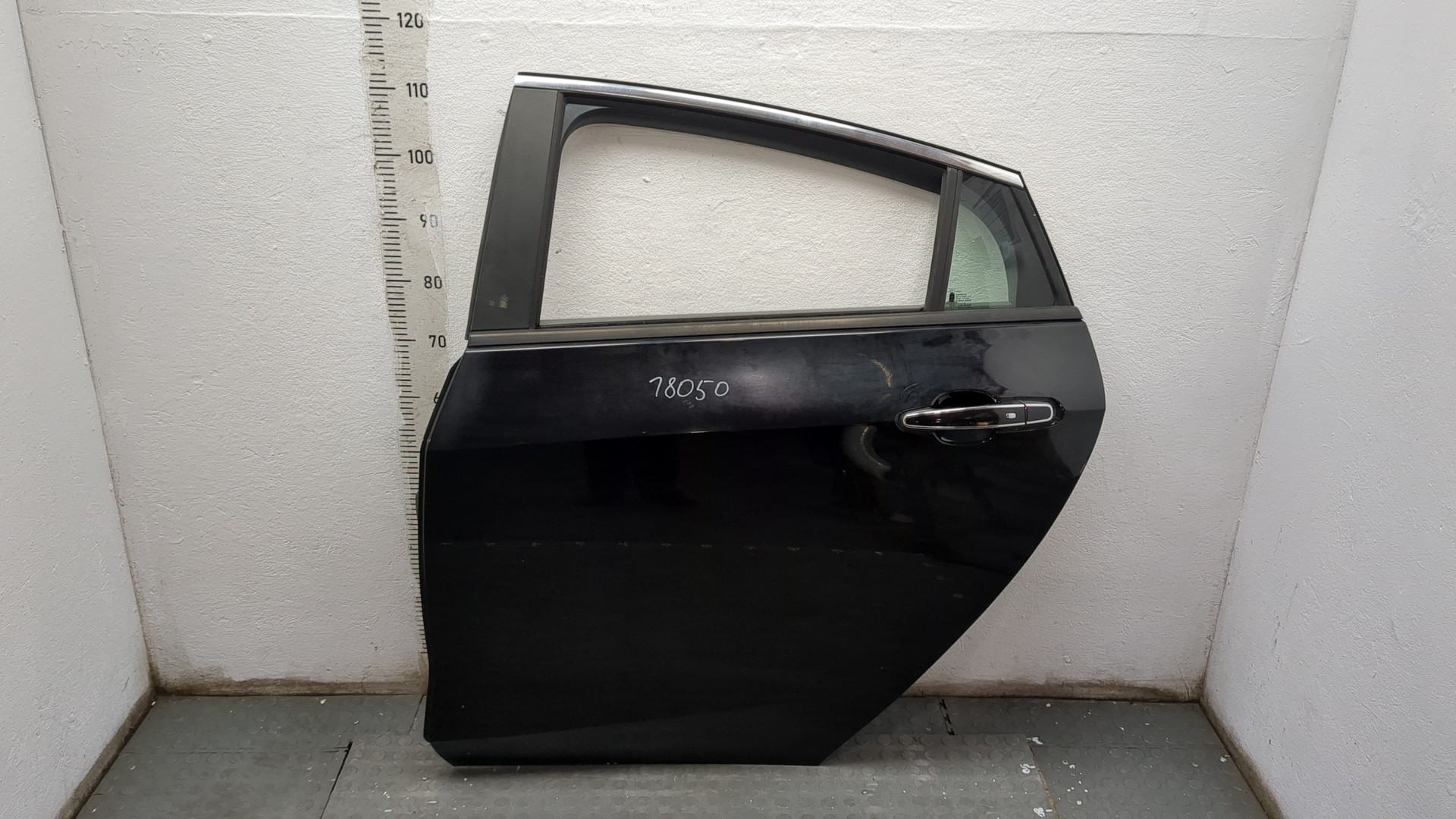 Дверь задняя левая