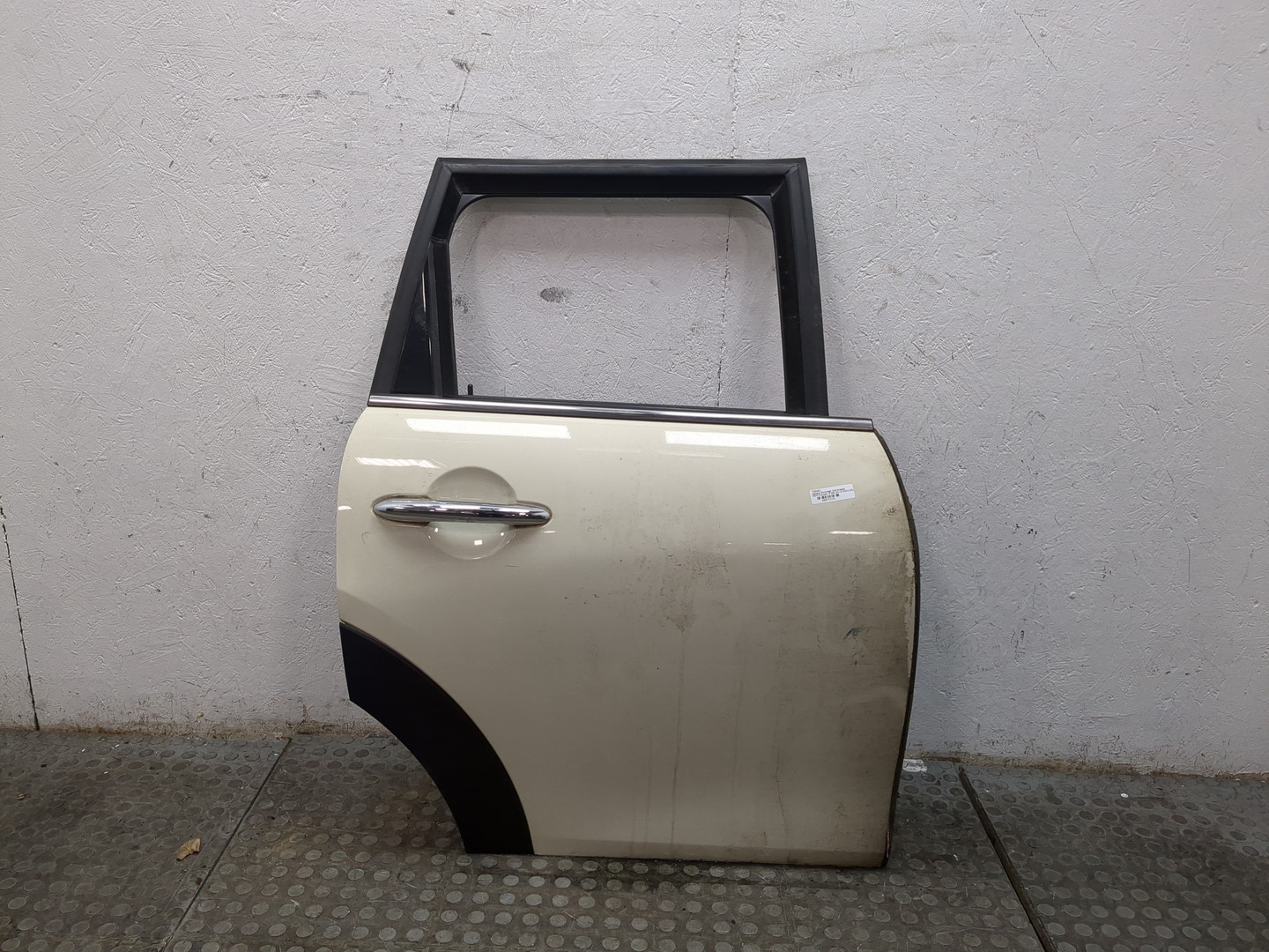 Дверь задняя правая