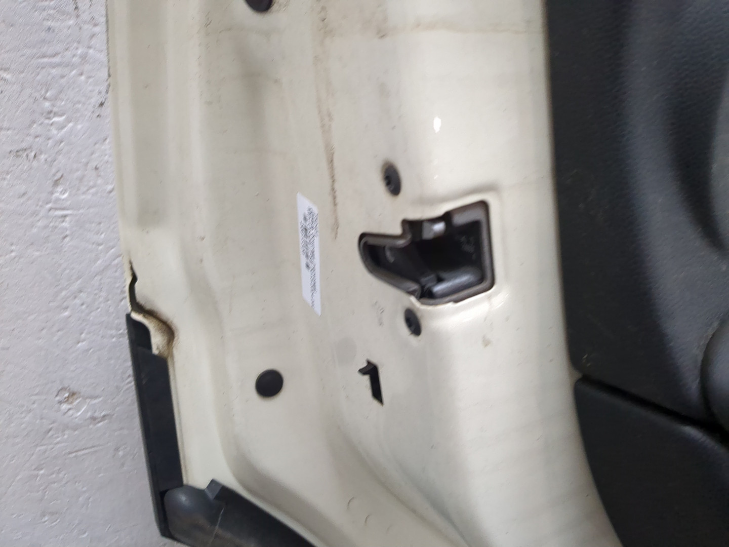 Дверь задняя левая