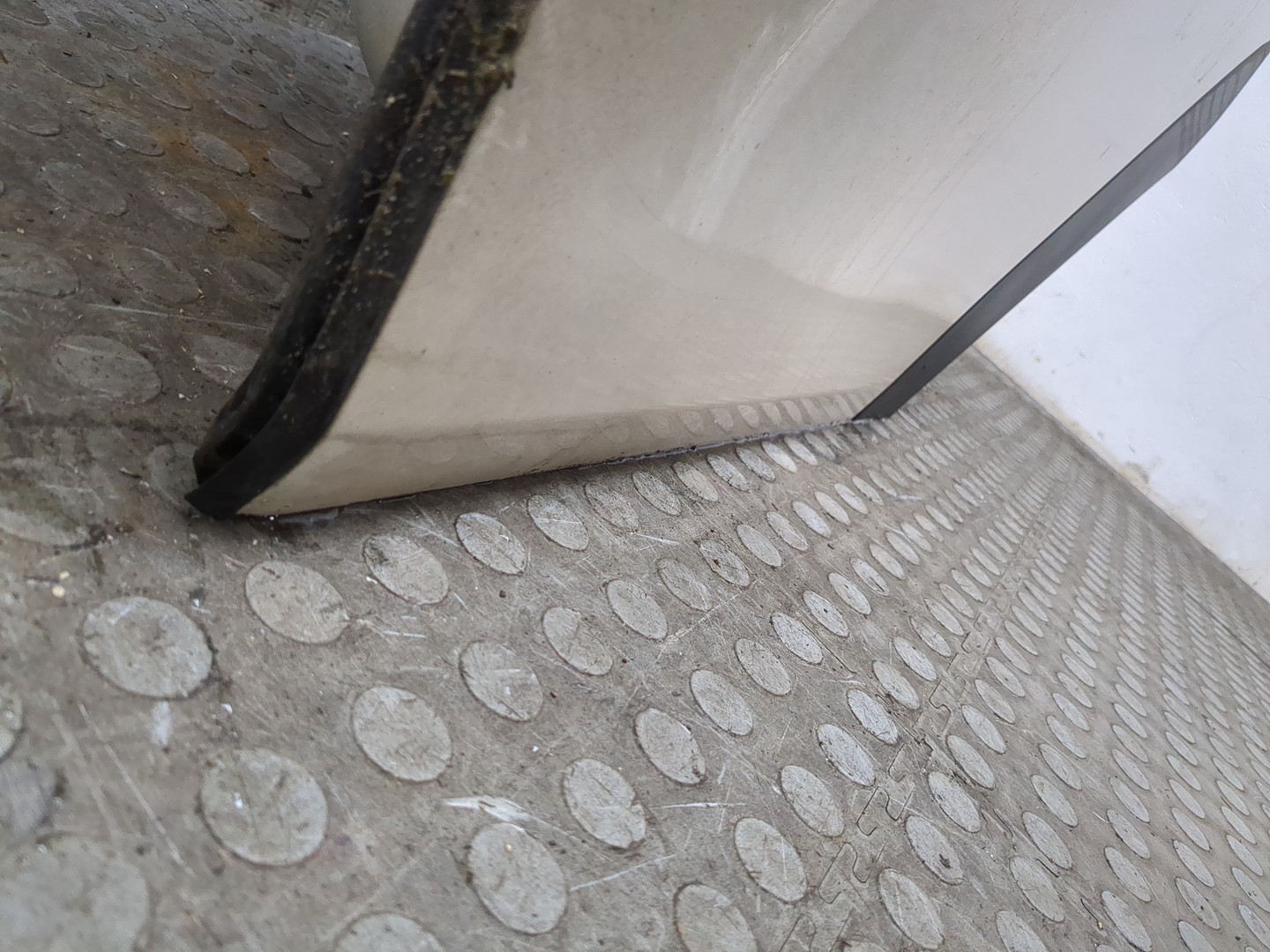 Дверь задняя левая