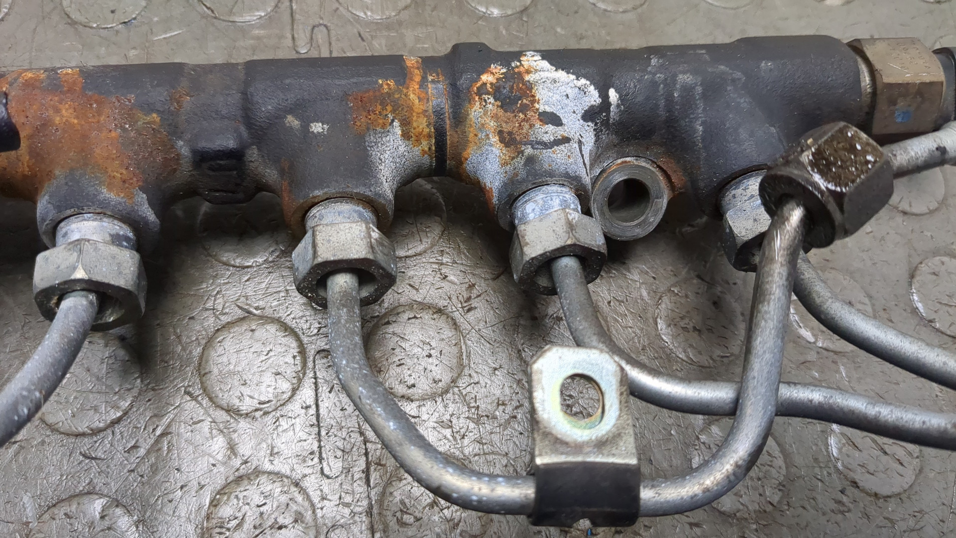 Рейка топливная (рампа)