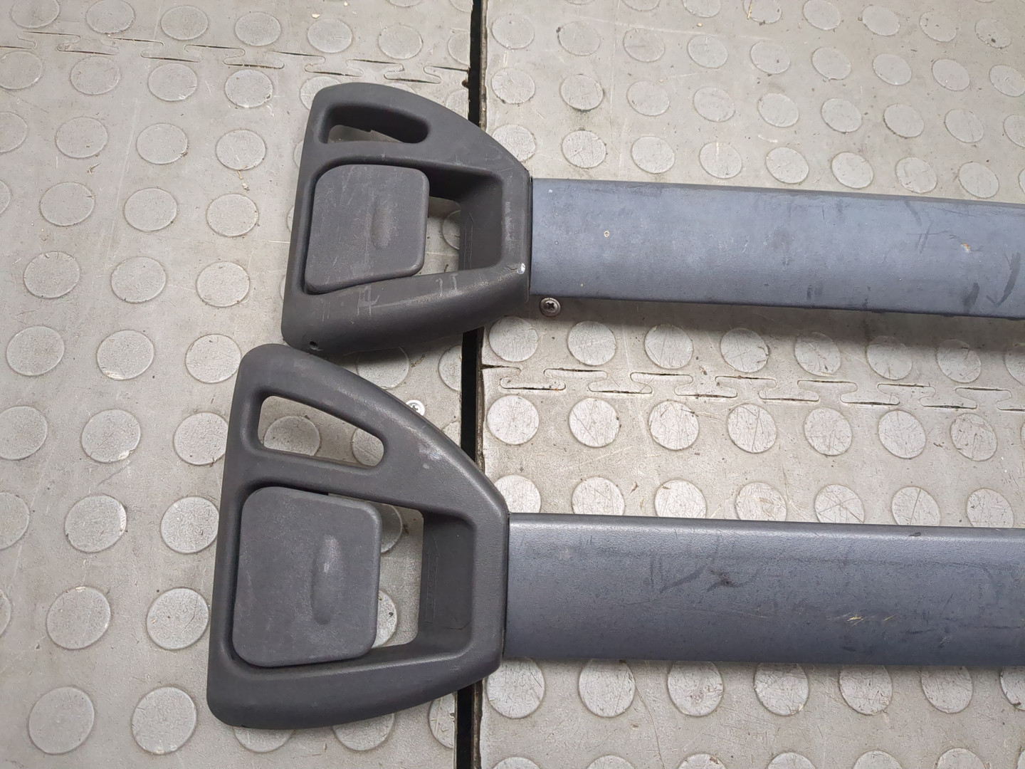 Рейлинги (релинг) к-кт (планки на крышу)