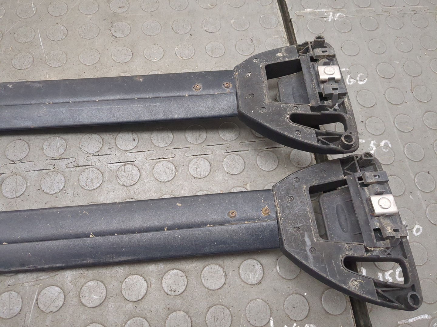 Рейлинги (релинг) к-кт (планки на крышу)