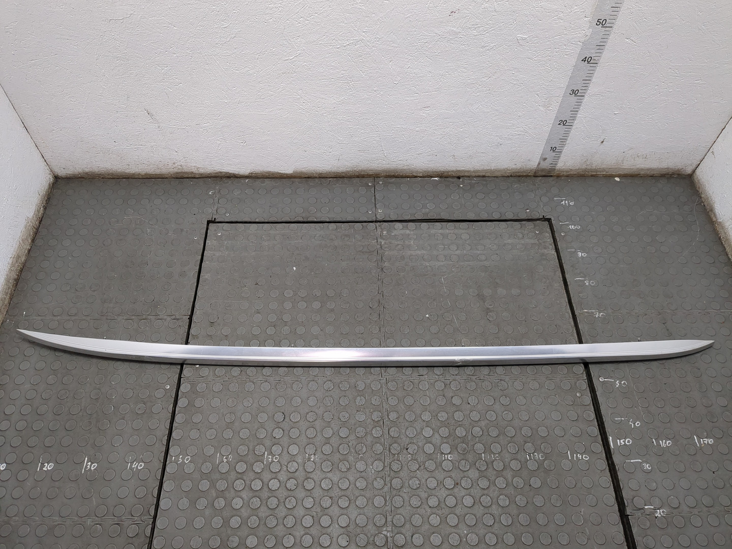 Рейлинг (релинг) правый (планка на крышу)