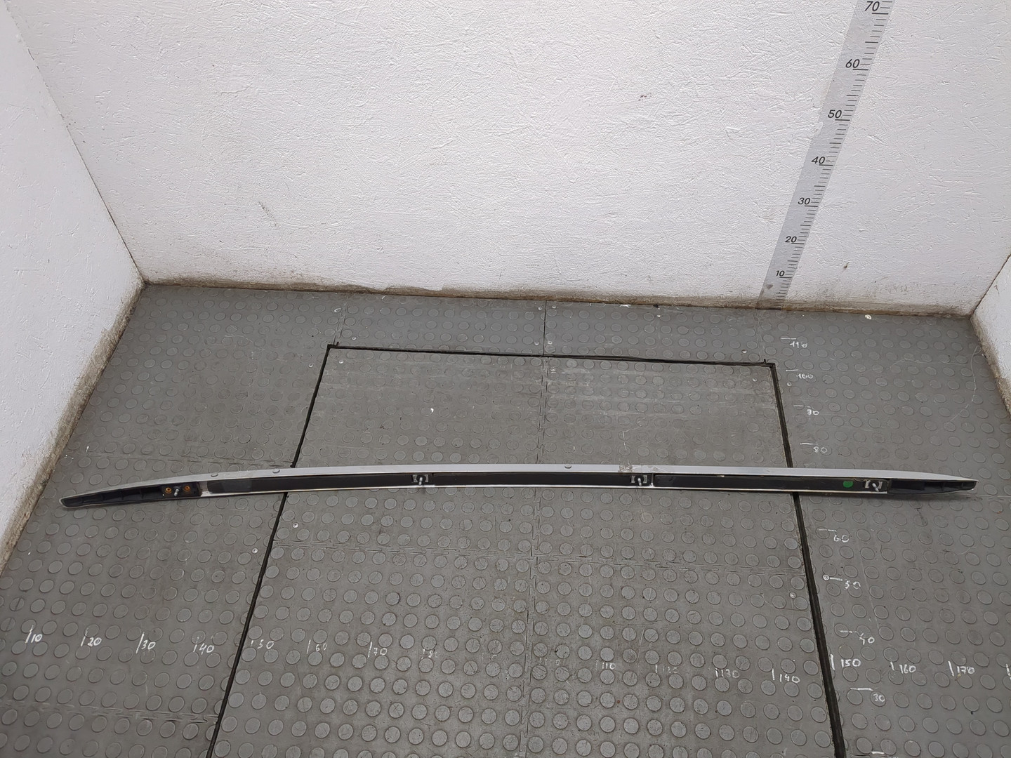 Рейлинг (релинг) правый (планка на крышу)