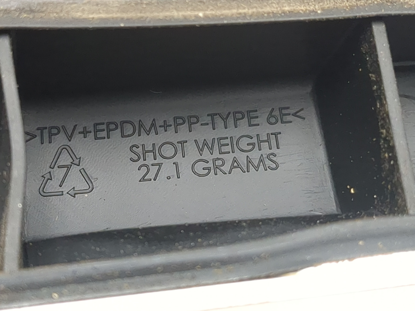 Рейлинг (релинг) левый (планка на крышу)