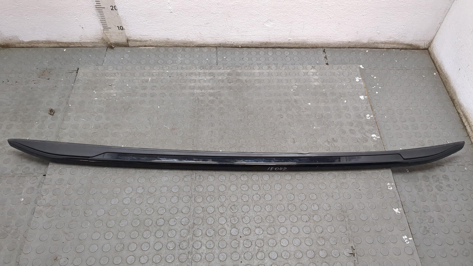 Рейлинг (релинг) левый (планка на крышу)