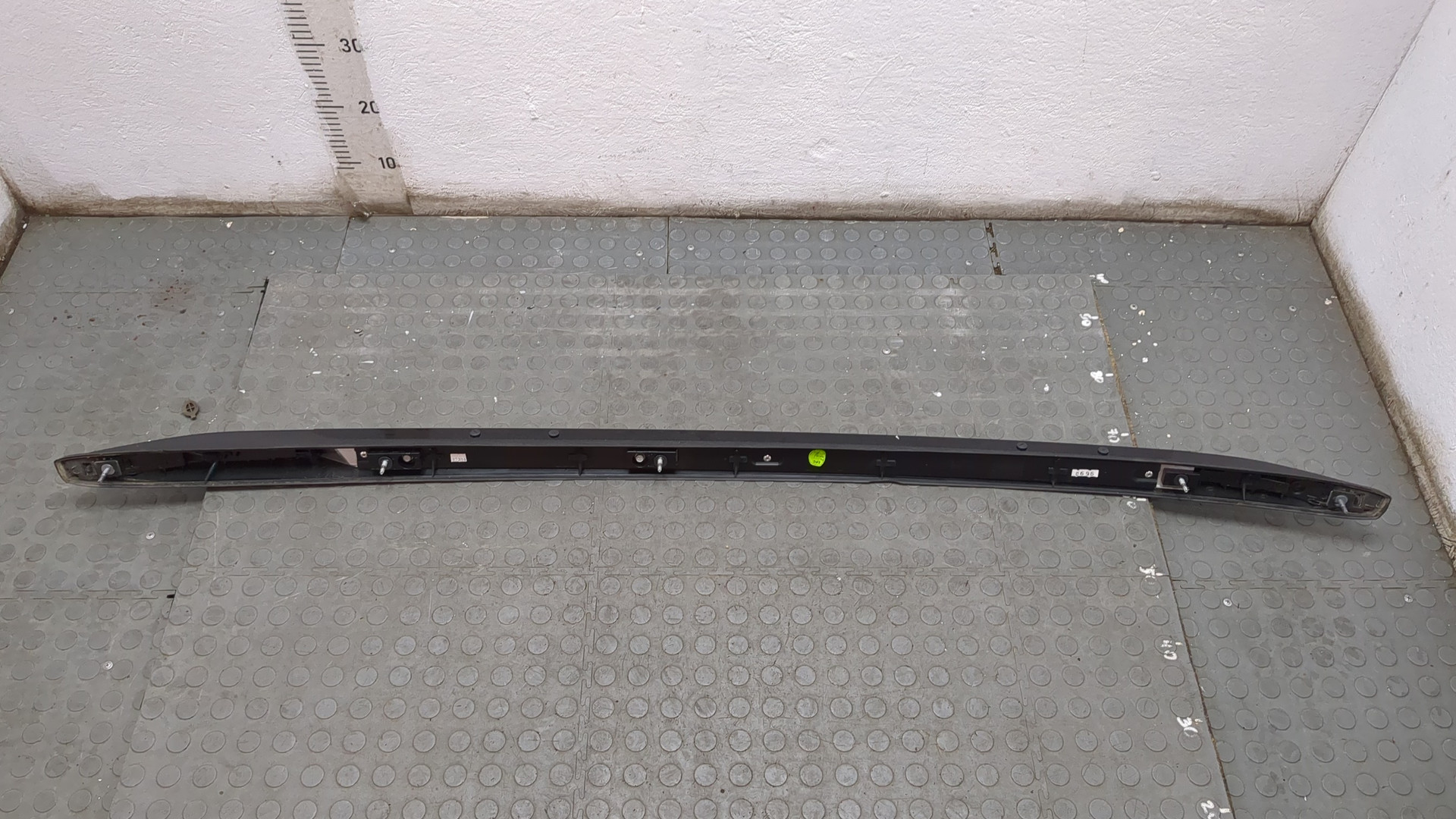 Рейлинг (релинг) левый (планка на крышу)