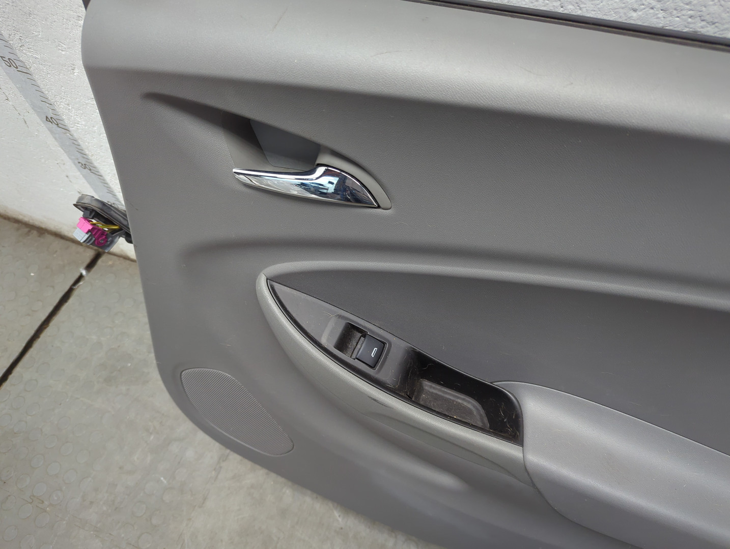 Дверь задняя правая