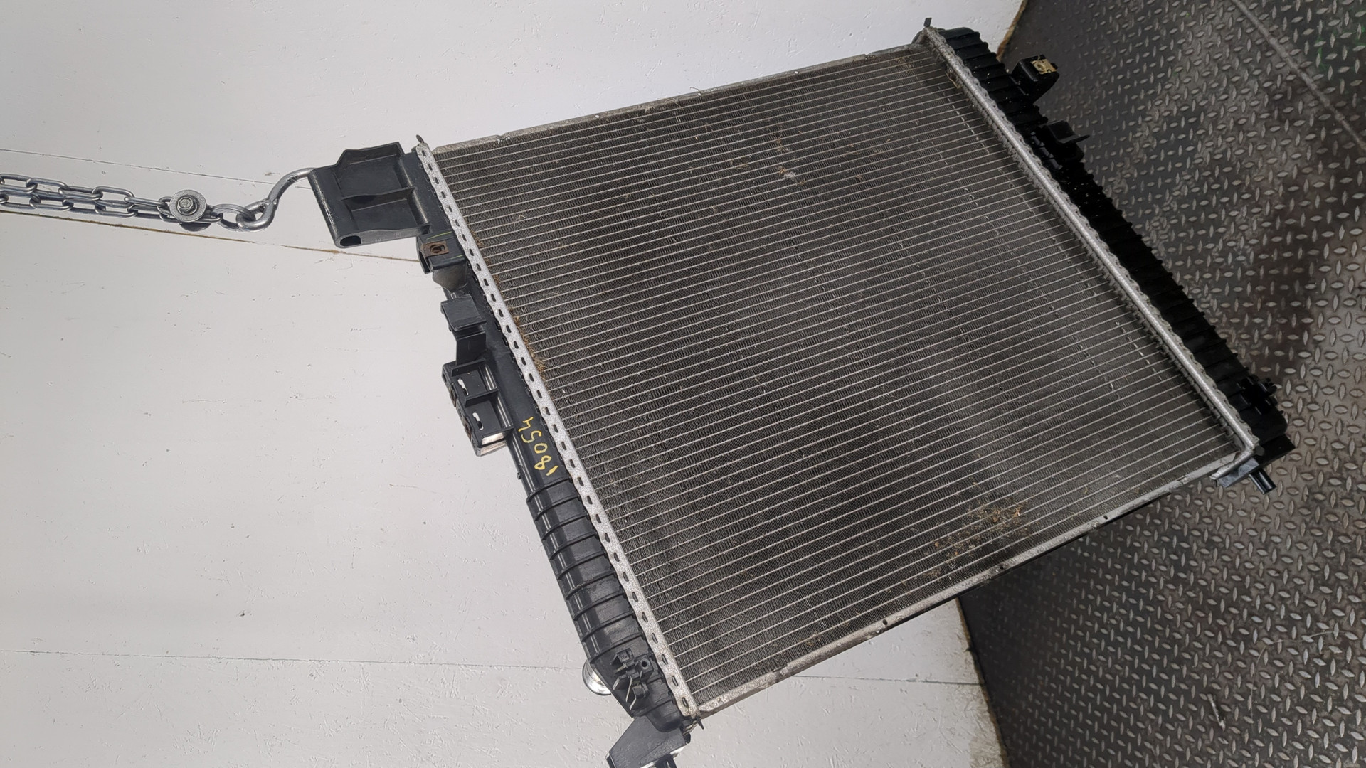 Радиатор охлаждения двигателя основной