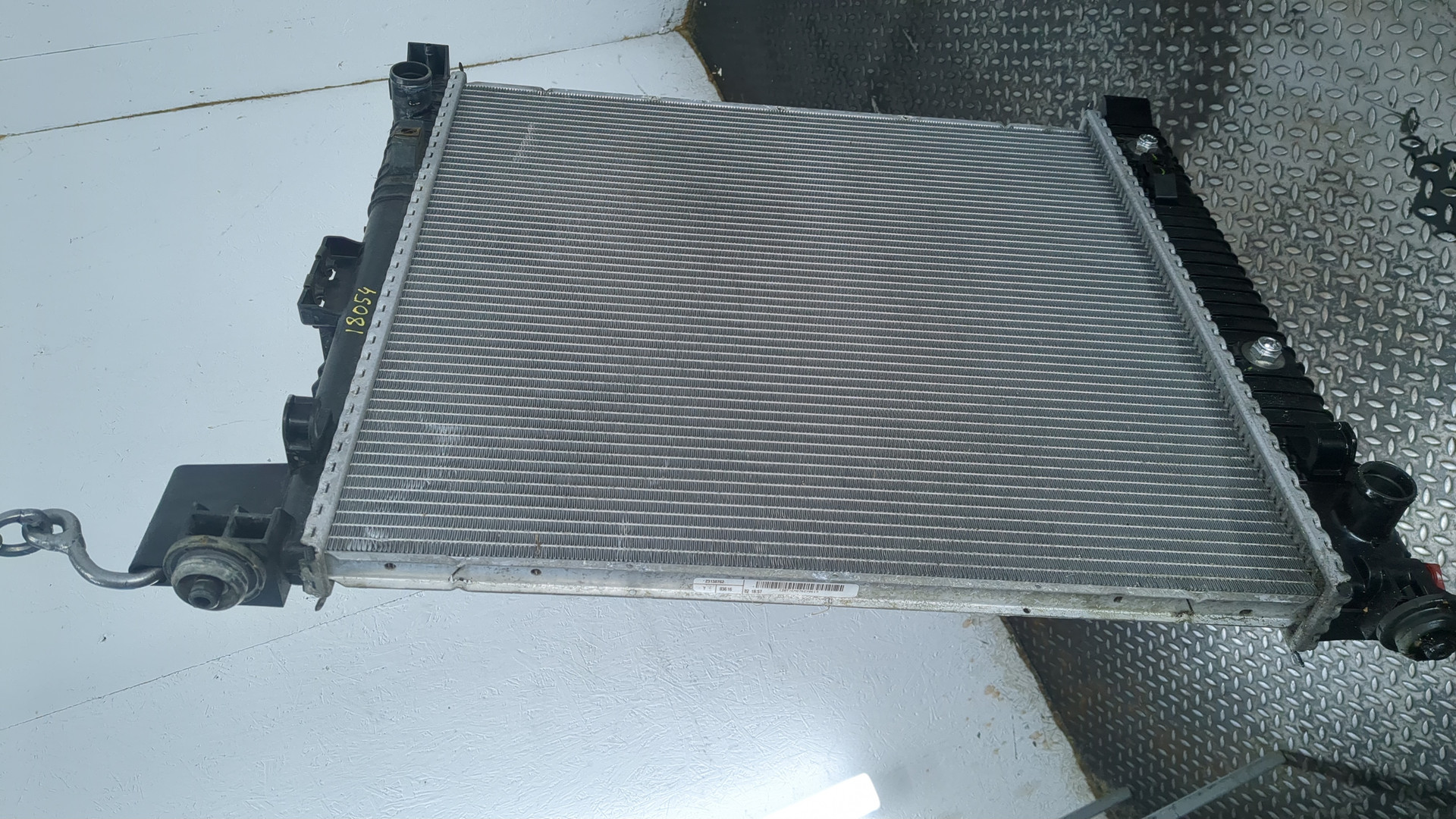 Радиатор охлаждения двигателя основной