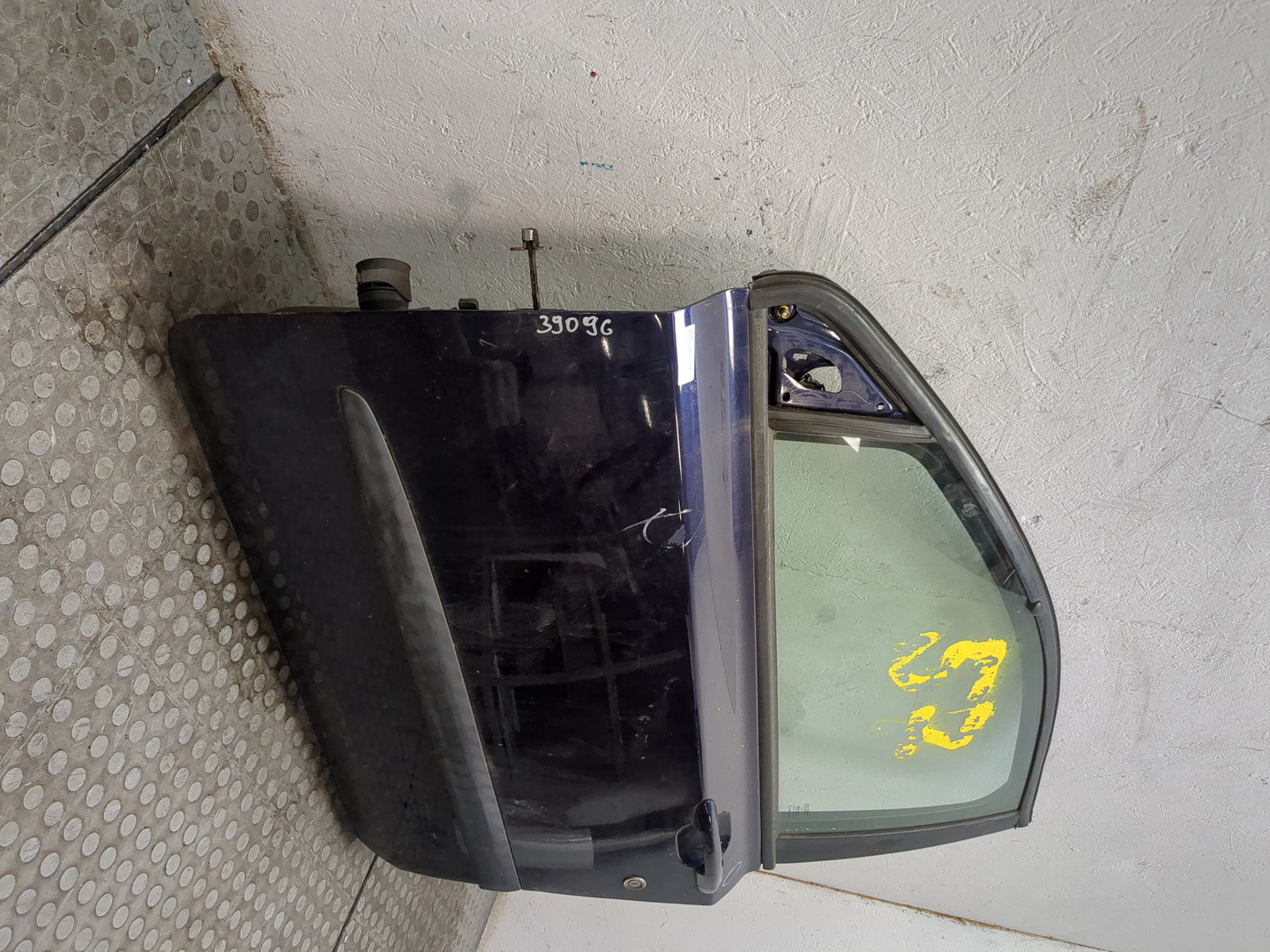 Дверь передняя левая
