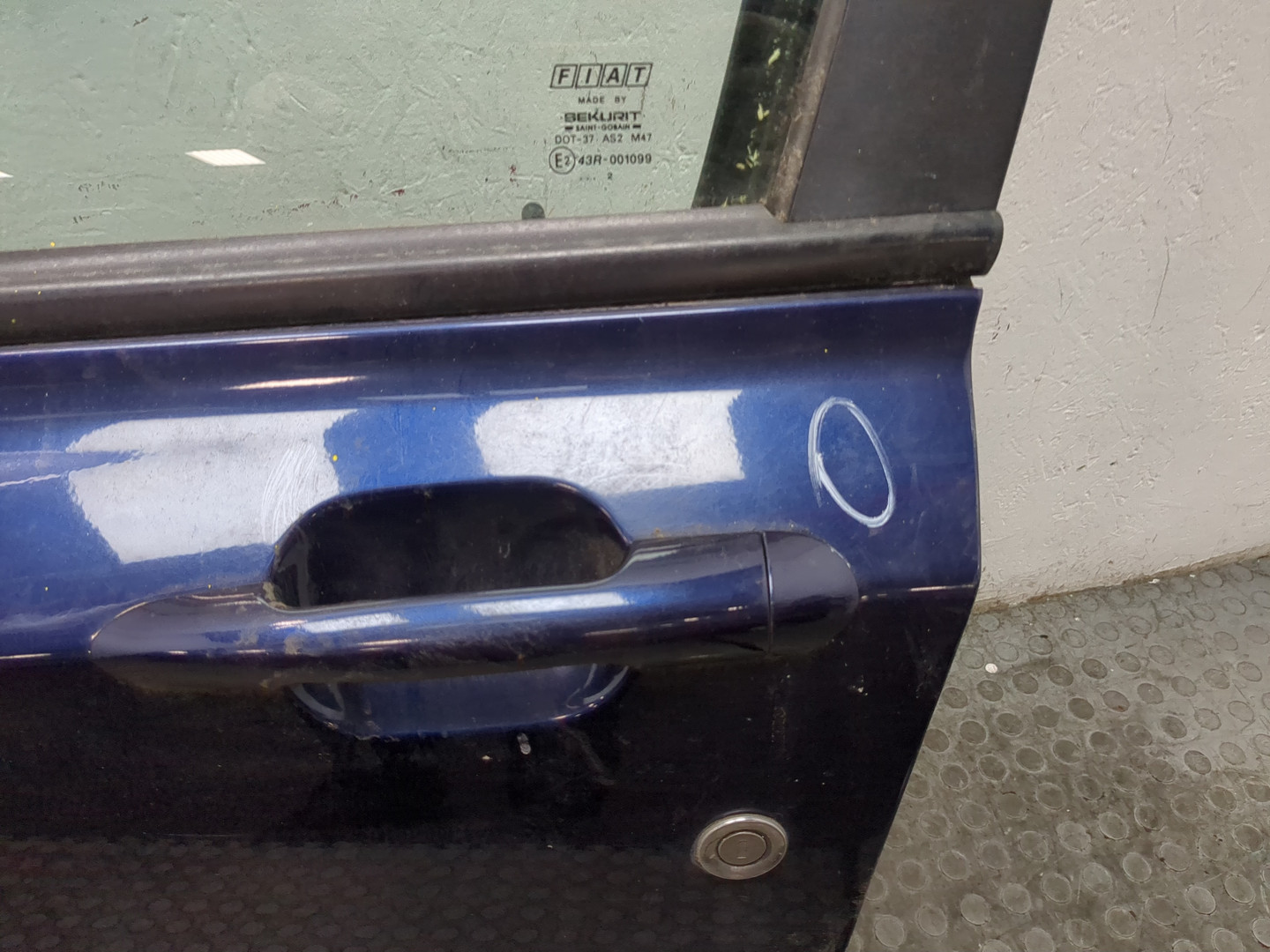 Дверь передняя левая