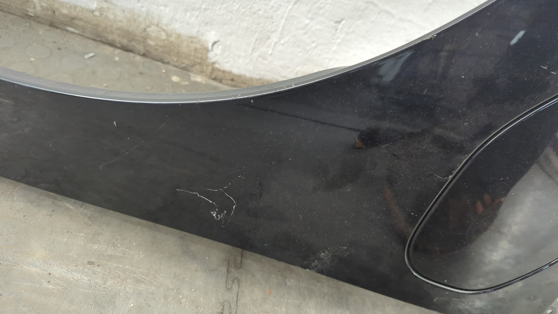 Крыло переднее левое