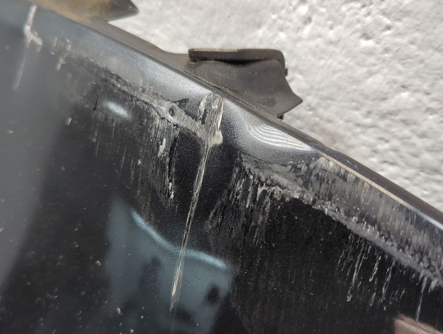 Крыло переднее левое