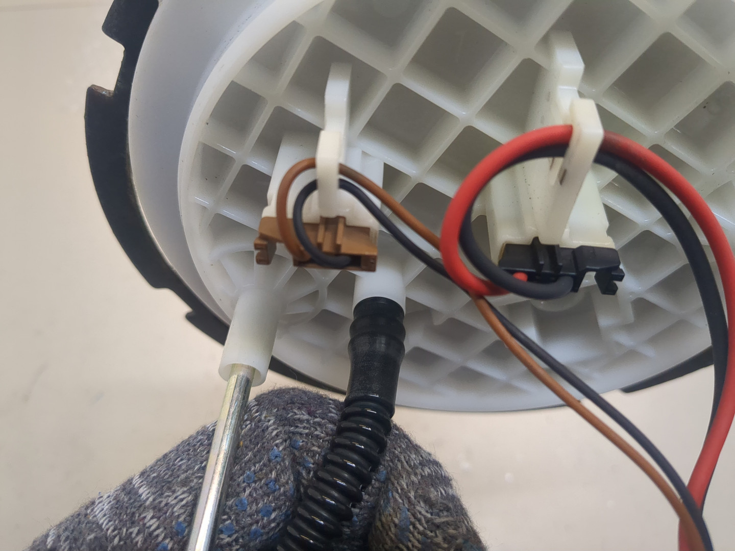 Насос топливный электрический