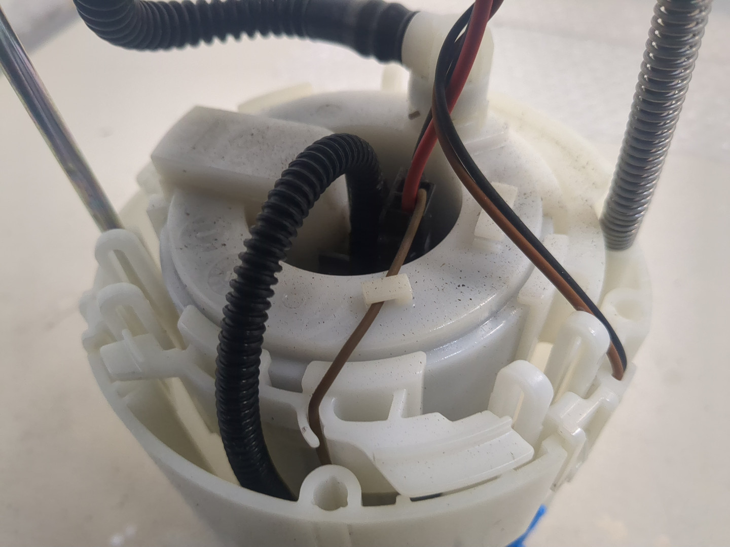 Насос топливный электрический