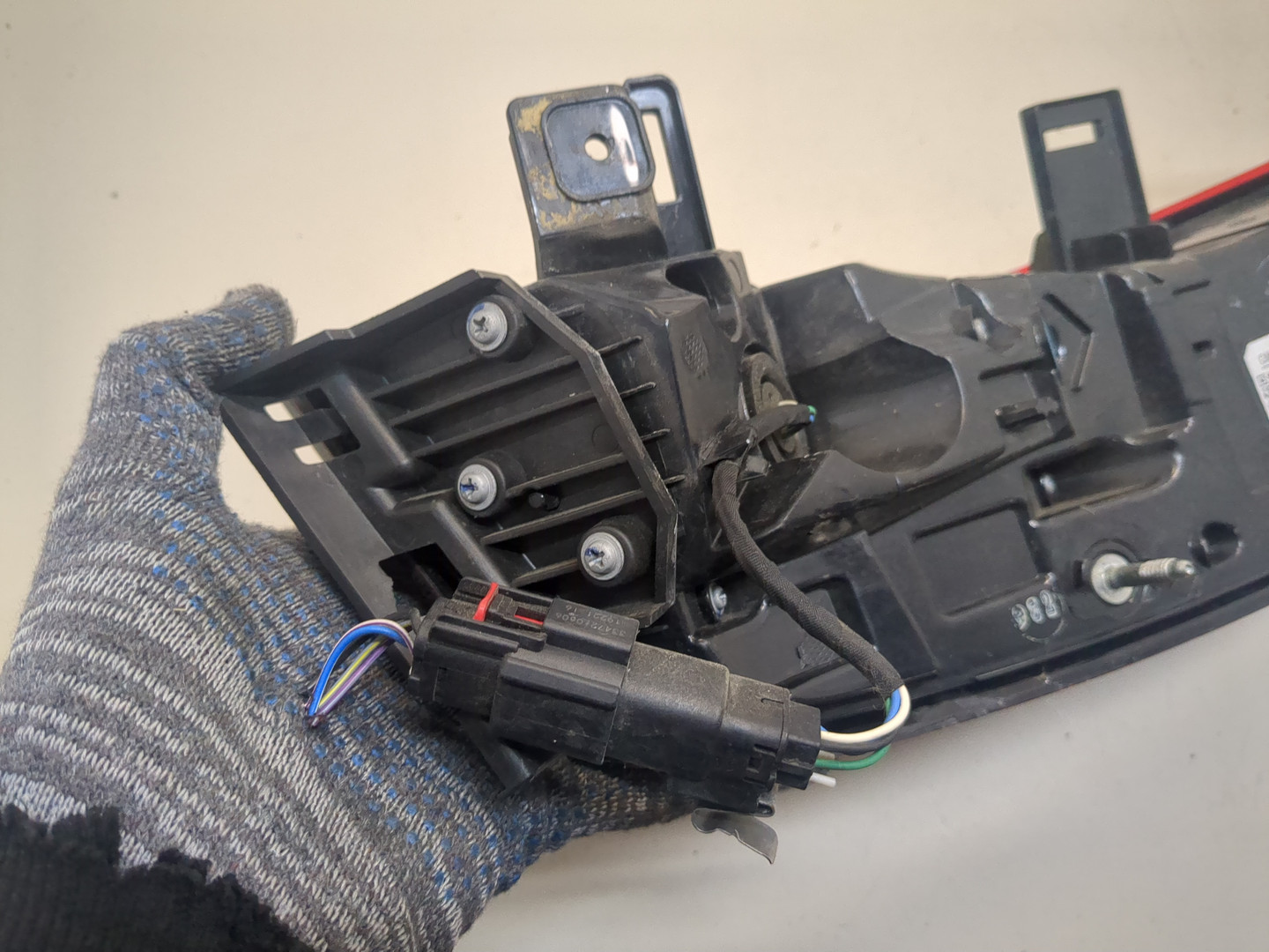 Фонарь задний левый